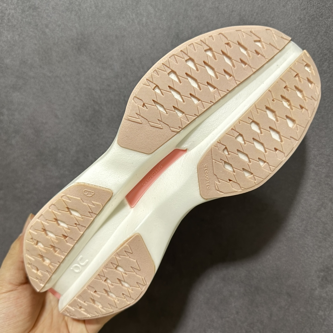 图片[9]-【PZ纯原】On昂跑 Cloudboom Max 系列舒适时尚透气支撑马拉松跑步鞋 纯原版本 做工版型材质非常到位 升级原楦原纸版开发版型 采用半透明轻量化纱网热熔面料材质 搭载双层Helion™泡棉中底 外置耐磨防滑橡胶底片❗️ 采用人体工程超薄透气网织布鞋面材质 搭镂空CloudTec®️科技泡棉缓震(4.5cm厘米)加厚中底 外置耐磨防滑橡胶底片 好看好穿 尺码：​36-40无半码 ​-选品中心