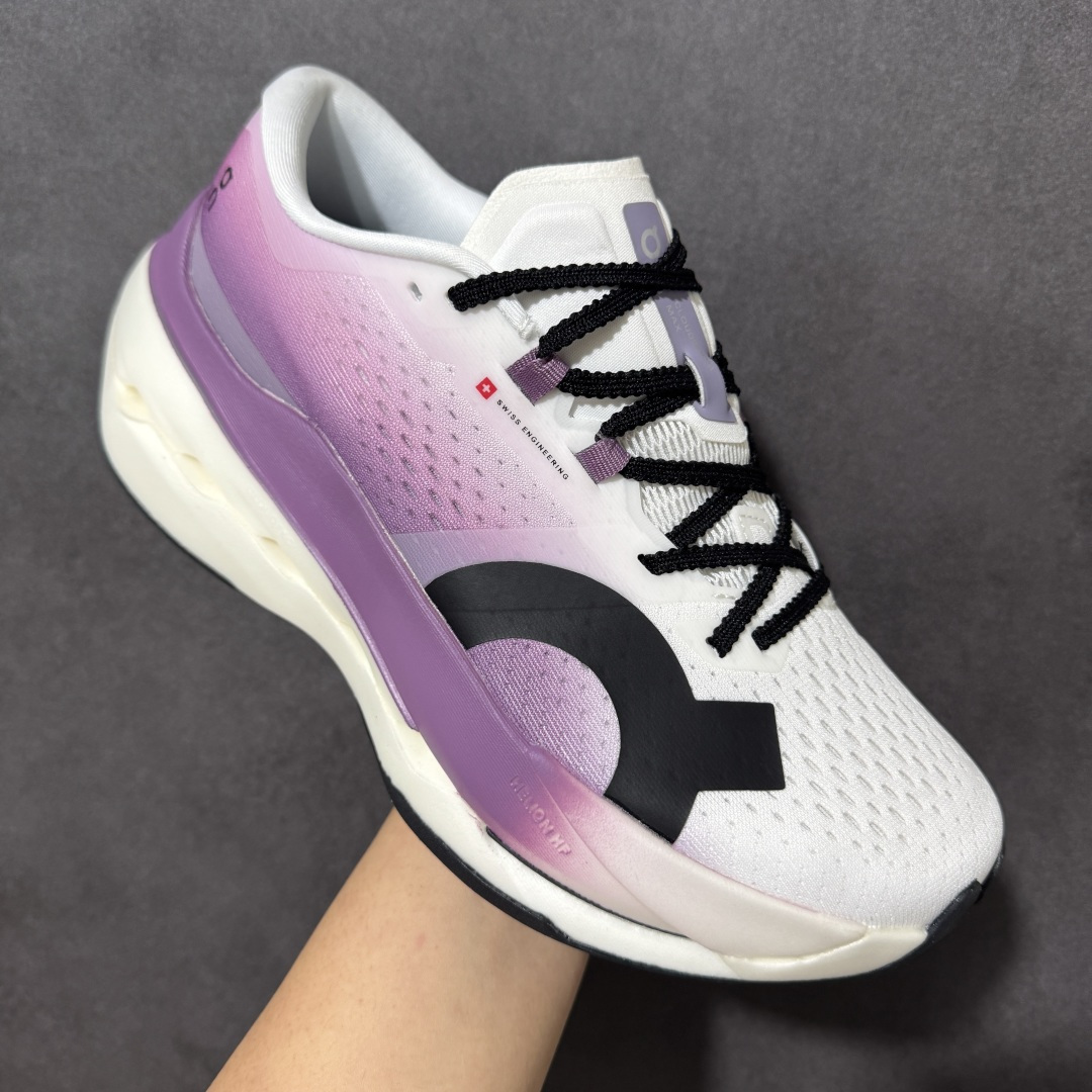 图片[3]-【PZ纯原】On昂跑 Cloudboom Max 系列舒适时尚透气支撑马拉松跑步鞋 纯原版本 做工版型材质非常到位 升级原楦原纸版开发版型 采用半透明轻量化纱网热熔面料材质 搭载双层Helion™泡棉中底 外置耐磨防滑橡胶底片❗️ 采用人体工程超薄透气网织布鞋面材质 搭镂空CloudTec®️科技泡棉缓震(4.5cm厘米)加厚中底 外置耐磨防滑橡胶底片 好看好穿 尺码：​36-45 无半码 ​-选品中心