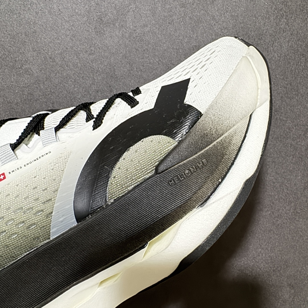 图片[7]-【PZ纯原】On昂跑 Cloudboom Max 系列舒适时尚透气支撑马拉松跑步鞋 纯原版本 做工版型材质非常到位 升级原楦原纸版开发版型 采用半透明轻量化纱网热熔面料材质 搭载双层Helion™泡棉中底 外置耐磨防滑橡胶底片❗️ 采用人体工程超薄透气网织布鞋面材质 搭镂空CloudTec®️科技泡棉缓震(4.5cm厘米)加厚中底 外置耐磨防滑橡胶底片 好看好穿 尺码：​36-45 无半码 ​-选品中心
