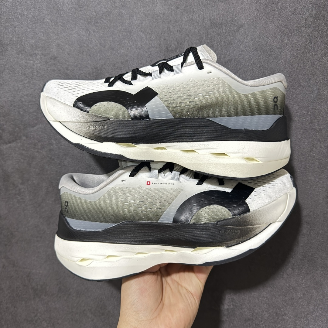 图片[9]-【PZ纯原】On昂跑 Cloudboom Max 系列舒适时尚透气支撑马拉松跑步鞋 纯原版本 做工版型材质非常到位 升级原楦原纸版开发版型 采用半透明轻量化纱网热熔面料材质 搭载双层Helion™泡棉中底 外置耐磨防滑橡胶底片❗️ 采用人体工程超薄透气网织布鞋面材质 搭镂空CloudTec®️科技泡棉缓震(4.5cm厘米)加厚中底 外置耐磨防滑橡胶底片 好看好穿 尺码：​36-45 无半码 ​-选品中心