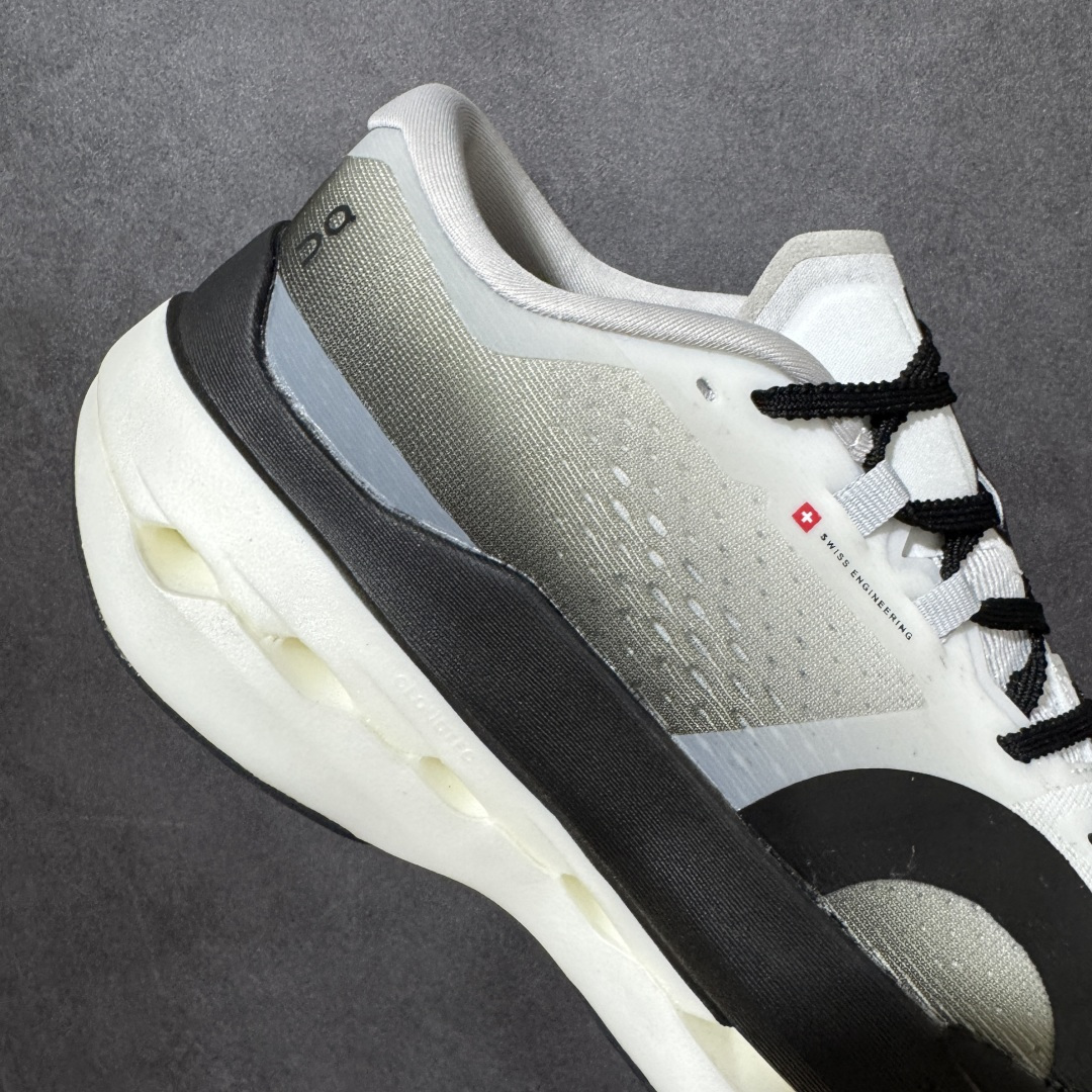 图片[8]-【PZ纯原】On昂跑 Cloudboom Max 系列舒适时尚透气支撑马拉松跑步鞋 纯原版本 做工版型材质非常到位 升级原楦原纸版开发版型 采用半透明轻量化纱网热熔面料材质 搭载双层Helion™泡棉中底 外置耐磨防滑橡胶底片❗️ 采用人体工程超薄透气网织布鞋面材质 搭镂空CloudTec®️科技泡棉缓震(4.5cm厘米)加厚中底 外置耐磨防滑橡胶底片 好看好穿 尺码：​36-45 无半码 ​-选品中心