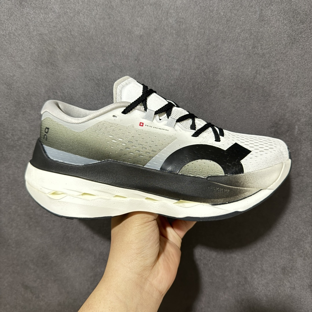 【PZ纯原】On昂跑 Cloudboom Max 系列舒适时尚透气支撑马拉松跑步鞋 纯原版本 做工版型材质非常到位 升级原楦原纸版开发版型 采用半透明轻量化纱网热熔面料材质 搭载双层Helion™泡棉中底 外置耐磨防滑橡胶底片❗️ 采用人体工程超薄透气网织布鞋面材质 搭镂空CloudTec®️科技泡棉缓震(4.5cm厘米)加厚中底 外置耐磨防滑橡胶底片 好看好穿 尺码:36-45 无半码 -选品中心