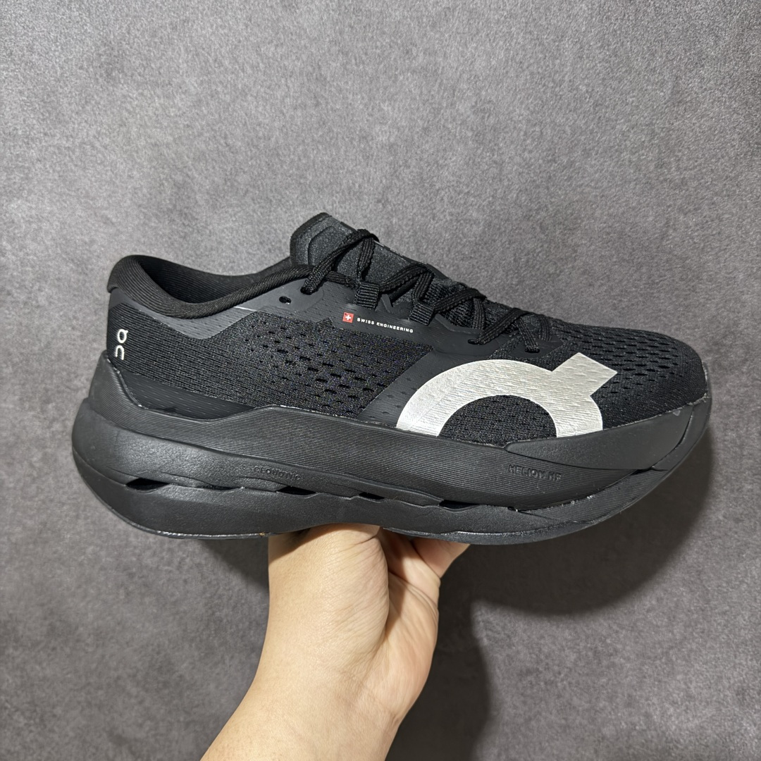 【PZ纯原】On昂跑 Cloudboom Max 系列舒适时尚透气支撑马拉松跑步鞋 纯原版本 做工版型材质非常到位 升级原楦原纸版开发版型 采用半透明轻量化纱网热熔面料材质 搭载双层Helion™泡棉中底 外置耐磨防滑橡胶底片❗️ 采用人体工程超薄透气网织布鞋面材质 搭镂空CloudTec®️科技泡棉缓震(4.5cm厘米)加厚中底 外置耐磨防滑橡胶底片 好看好穿 尺码:36-45 无半码 -选品中心