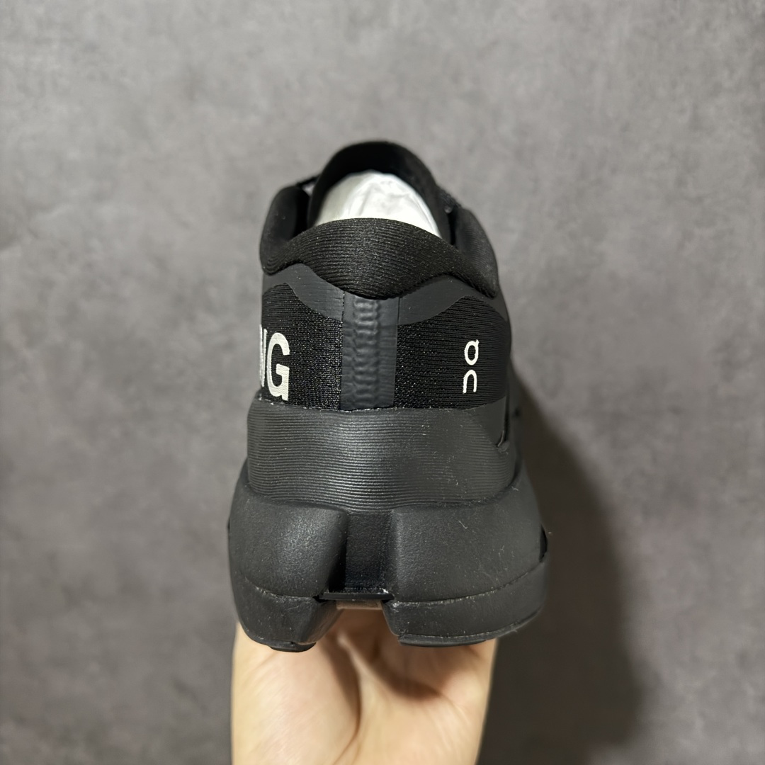 图片[4]-【PZ纯原】On昂跑 Cloudboom Max 系列舒适时尚透气支撑马拉松跑步鞋 纯原版本 做工版型材质非常到位 升级原楦原纸版开发版型 采用半透明轻量化纱网热熔面料材质 搭载双层Helion™泡棉中底 外置耐磨防滑橡胶底片❗️ 采用人体工程超薄透气网织布鞋面材质 搭镂空CloudTec®️科技泡棉缓震(4.5cm厘米)加厚中底 外置耐磨防滑橡胶底片 好看好穿 尺码：​36-45 无半码 ​-选品中心