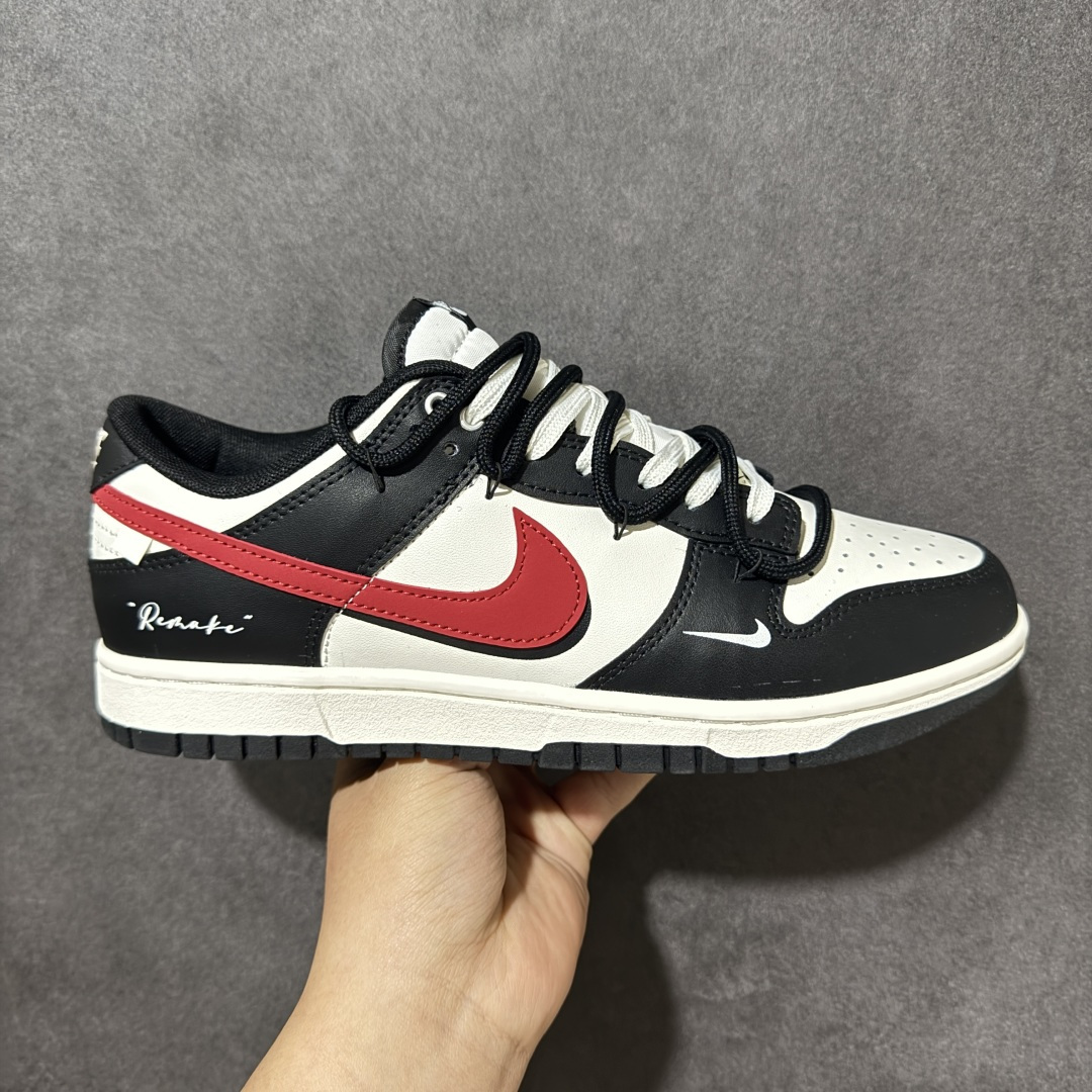 【公司级】NIKE DUNK SB LOW 全新配色 SB顾名思义,具有经典的Dunk血缘,又注入了更多的时尚元素。相较于普通的Dunk滑板鞋,改良版的Dunk SB加厚了鞋舌的填充,使舒适性大大提升,同时也更方便穿脱;中底部分则加入了脚感柔软舒适Zoom Air气垫,有效吸收滑板等极限运动在落地时带来的冲击力,为街头运动者们提供更好的保护 货号:BR0620-121 尺码:40 40.5 41 42 42.5 43 44 44.5 45 46-选品中心
