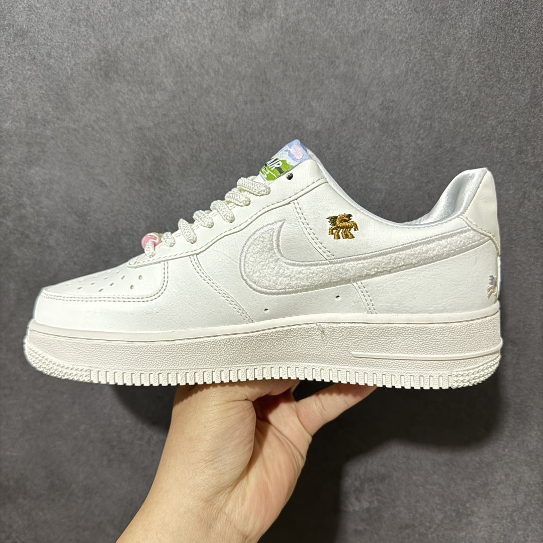 图片[2]-特价【定制版】NIKE AIR FORCE 1‘07 空军马年限定 原楦头原纸板 打造纯正低帮空军版型 货号：FV5948-104 尺码：36 36.5 37.5 38 38.5 39 40 40.5 41 42 42.5 43 44 45-选品中心