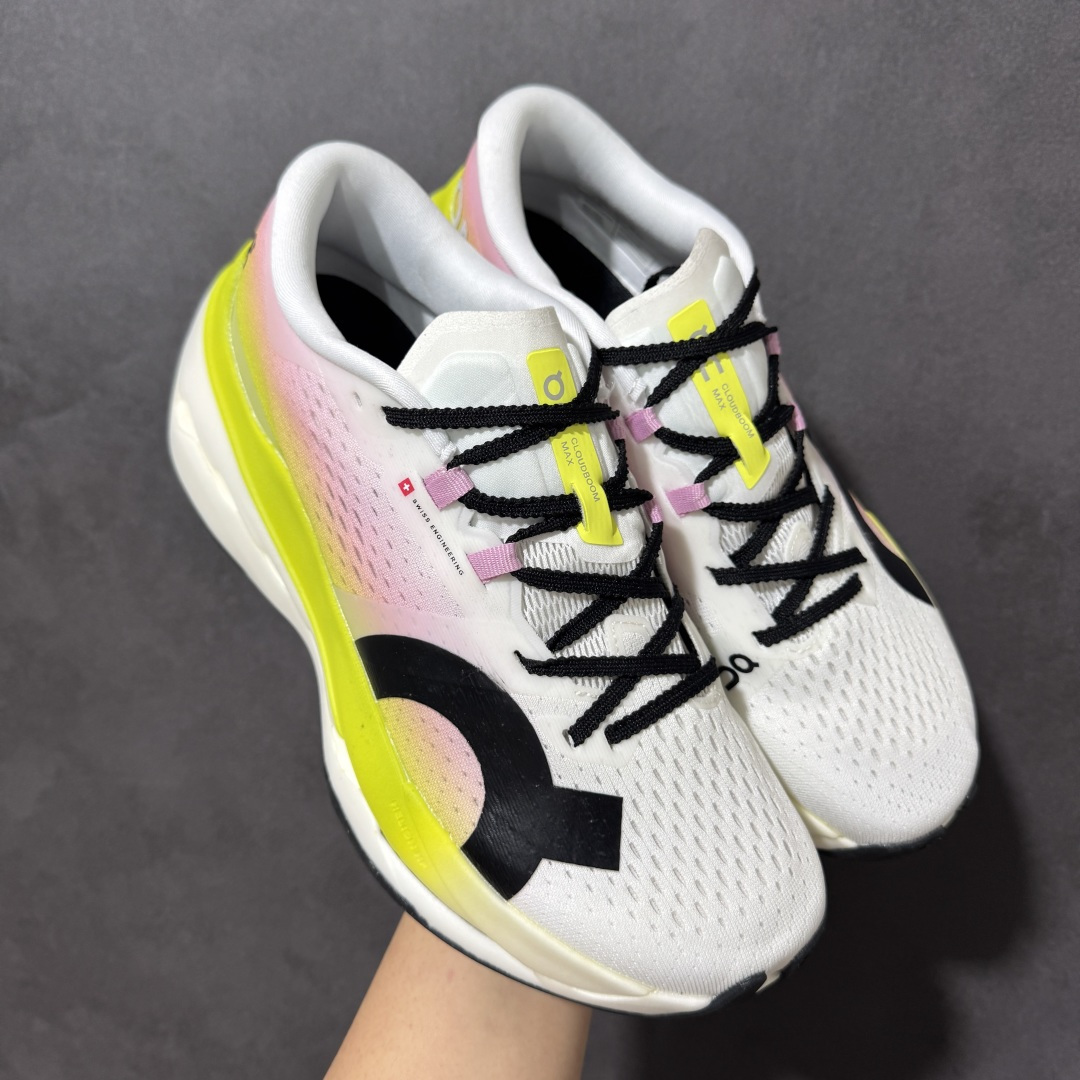 图片[5]-【PZ纯原】On昂跑 Cloudboom Max 系列舒适时尚透气支撑马拉松跑步鞋 纯原版本 做工版型材质非常到位 升级原楦原纸版开发版型 采用半透明轻量化纱网热熔面料材质 搭载双层Helion™泡棉中底 外置耐磨防滑橡胶底片❗️ 采用人体工程超薄透气网织布鞋面材质 搭镂空CloudTec®️科技泡棉缓震(4.5cm厘米)加厚中底 外置耐磨防滑橡胶底片 好看好穿 尺码：​36-45 无半码 ​-选品中心