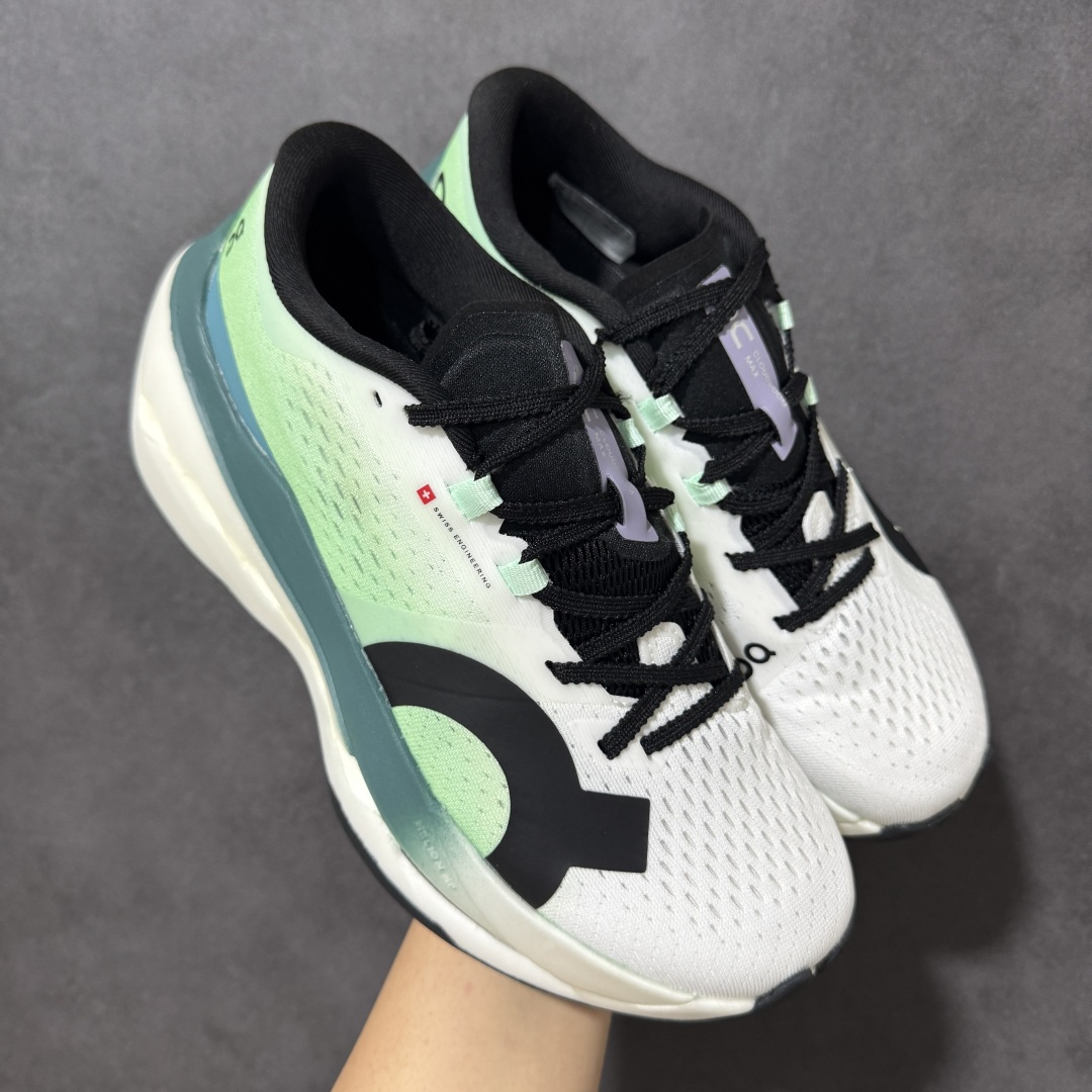 图片[11]-【PZ纯原】On昂跑 Cloudboom Max 系列舒适时尚透气支撑马拉松跑步鞋 纯原版本 做工版型材质非常到位 升级原楦原纸版开发版型 采用半透明轻量化纱网热熔面料材质 搭载双层Helion™泡棉中底 外置耐磨防滑橡胶底片❗️ 采用人体工程超薄透气网织布鞋面材质 搭镂空CloudTec®️科技泡棉缓震(4.5cm厘米)加厚中底 外置耐磨防滑橡胶底片 好看好穿 尺码：​36-45 无半码 ​-选品中心