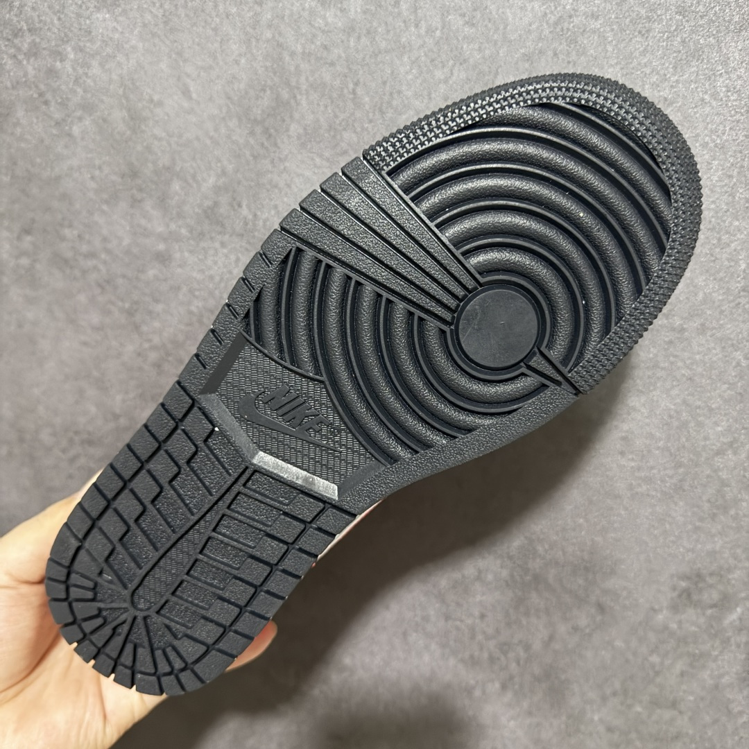 图片[9]-【K版纯原】Air Jordan AJ1 Low 低帮 553560-025 全新流水线出品 市场第二梯队最强版 全部原鞋开发 原楦原纸板开发 全鞋电脑针车 原厂内置全掌气垫 原盒内在原标 唯一Zp原版鞋带绑法 免检产品 全新2022版型 全头层皮料 完美零毛边处理 原厂配置全掌气垫 价格定位良心 新配色陆续出货 尺码：36-40-选品中心