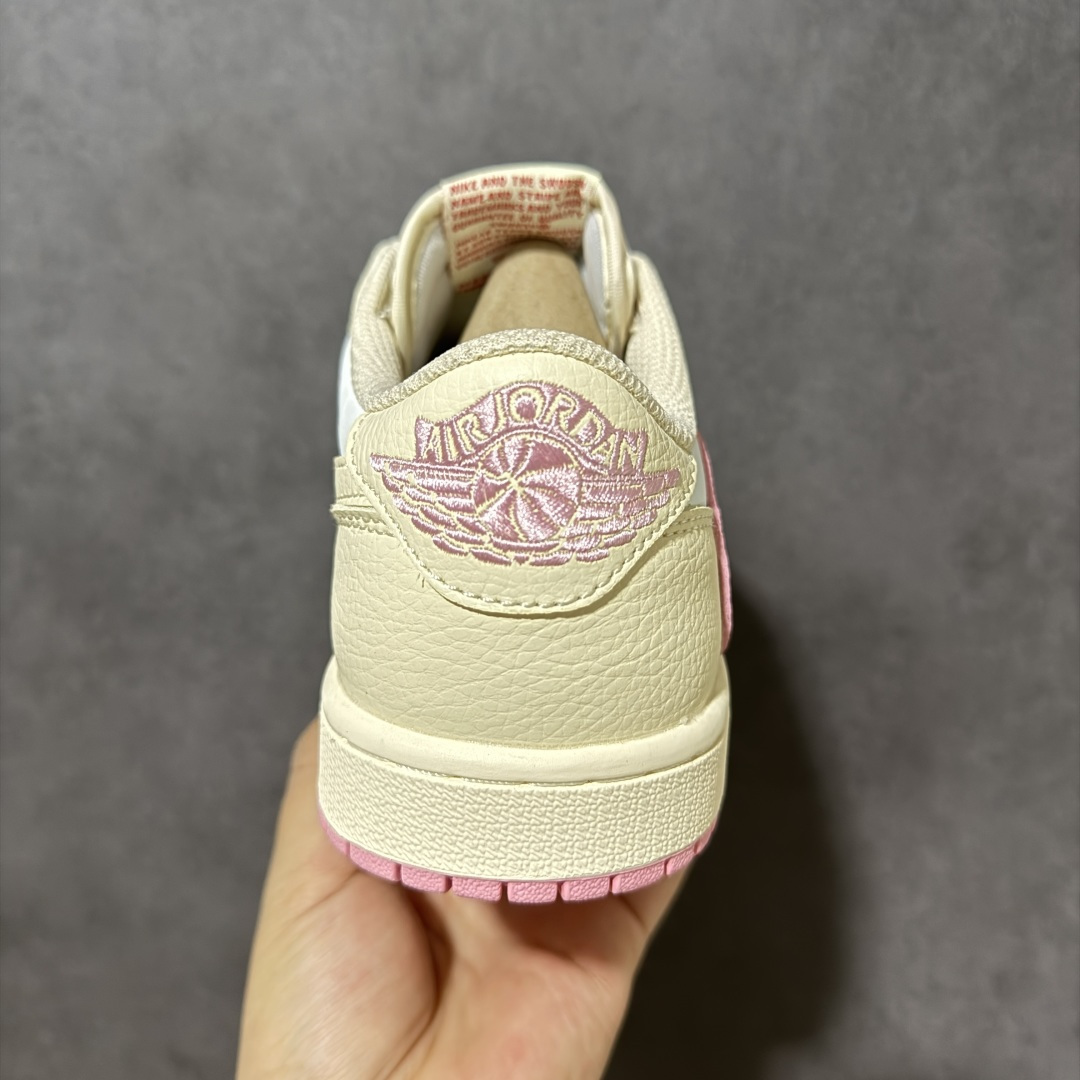 图片[4]-【公司级】Nike Air Jordan 1 x Travis Scott AJ1倒勾 乔一倒钩 耐克 低帮文化篮球鞋 升级原楦原档案数据开发纸版楦型 采用同源纳帕头层皮革鞋面材质 全新底模完美品相清洁度及喷漆效果 完美品质出货 细节如图所示 鞋面切割工整 冲孔整齐干净 中底拉帮线 整体清洁度非常好 货号：DM7866-171 尺码：36 36.5 37.5 38 38.5 39 40 40.5 41 42 42.5 43 44 45 46-选品中心