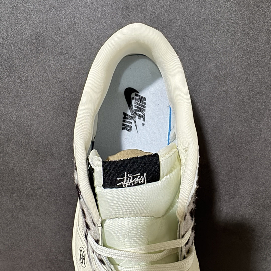 图片[6]-【定制版】Nike Air Jordan 1 Low（斯图西联名） 乔丹倒勾 爆款高端定制 米白荔枝纹碰撞灰色豹纹，Stussy手写Logo铺满鞋身，金属吊牌点睛挂着街头魂。美式复古与亚文化的碰撞，每一步都是潮流宣言。定制鞋盒 超高清洁度 细节完美 货号：XJ0979-001 尺码：36 36.5 37.5 38 38.5 39 40 40.5 41 42 42.5 43 44 44.5 45-选品中心