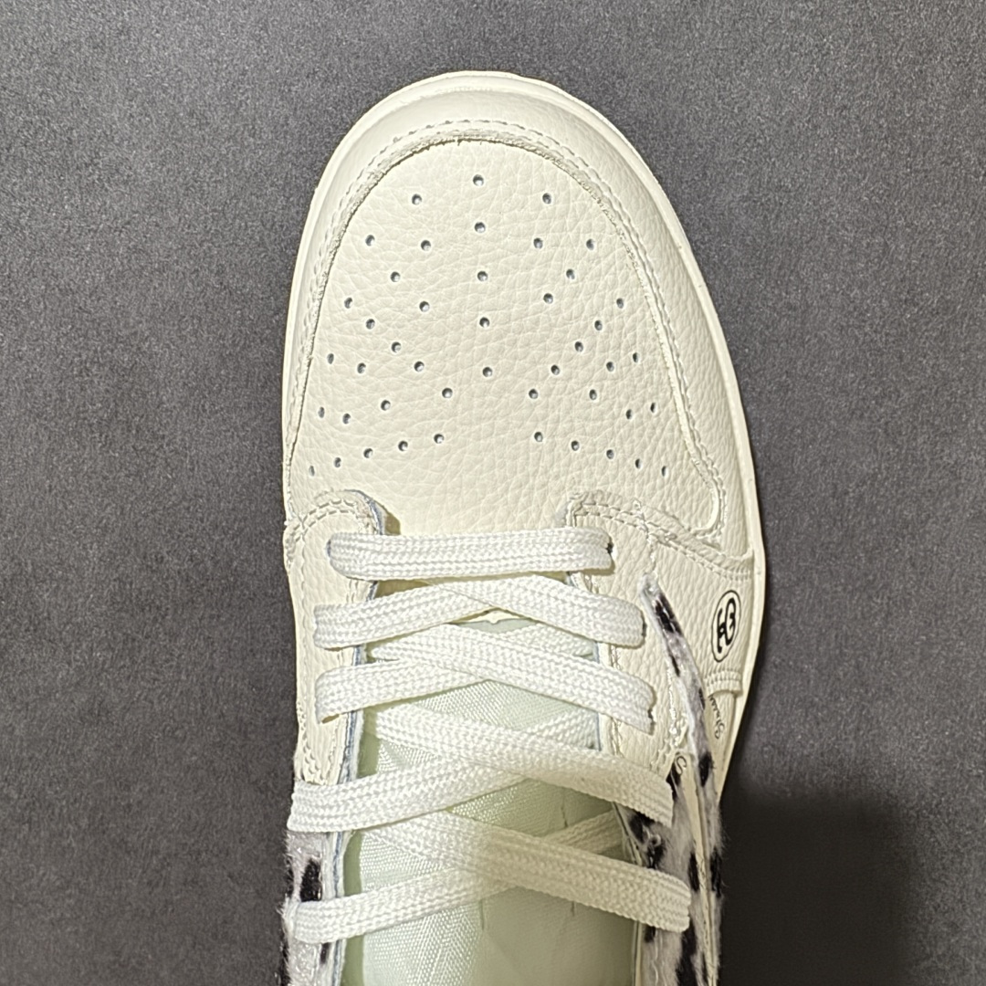 图片[5]-【定制版】Nike Air Jordan 1 Low（斯图西联名） 乔丹倒勾 爆款高端定制 米白荔枝纹碰撞灰色豹纹，Stussy手写Logo铺满鞋身，金属吊牌点睛挂着街头魂。美式复古与亚文化的碰撞，每一步都是潮流宣言。定制鞋盒 超高清洁度 细节完美 货号：XJ0979-001 尺码：36 36.5 37.5 38 38.5 39 40 40.5 41 42 42.5 43 44 44.5 45-选品中心