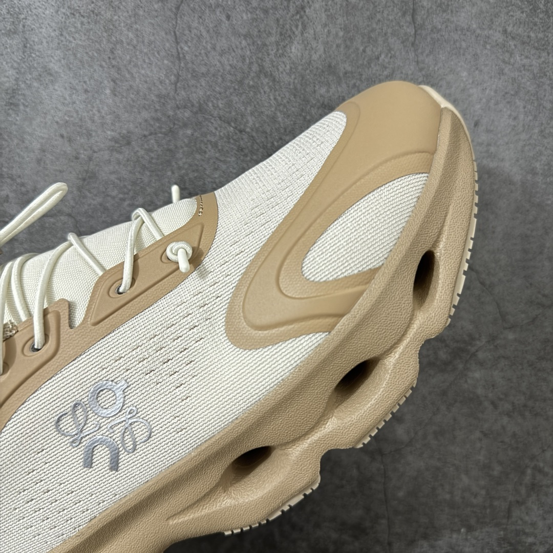 图片[6]-【莞产顶级】LOEWE罗意威 x ON昂跑 联名款 Cloudsolo系列 •原鞋一致橡胶底 原版高弹MD 加爆米花料 •正确后跟小蛮腰 •Logo立体有光泽度 •正确鞋头饱满立体 •鞋舌TPU立体高频 •正确鞋面网布多层厚实材料 •后跟织带高频立体 织带上浆加硬 •正确鞋带头滴胶柔软 •正确鞋垫前薄后厚有弹性（欧奈斯材料，非普通海玻璃） 尺码：36 36.5 37 37.5 38 38.5 39 40 40.5 41 42 42.5 43 44 44.5 45 46（真半码）-选品中心