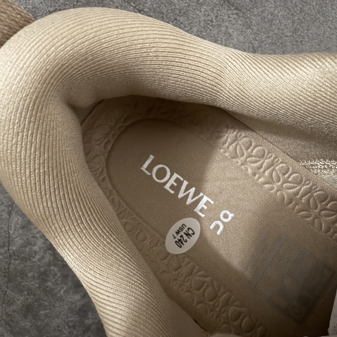 图片[8]-【莞产顶级】LOEWE罗意威 x ON昂跑 联名款 Cloudsolo系列 •原鞋一致橡胶底 原版高弹MD 加爆米花料 •正确后跟小蛮腰 •Logo立体有光泽度 •正确鞋头饱满立体 •鞋舌TPU立体高频 •正确鞋面网布多层厚实材料 •后跟织带高频立体 织带上浆加硬 •正确鞋带头滴胶柔软 •正确鞋垫前薄后厚有弹性（欧奈斯材料，非普通海玻璃） 尺码：36 36.5 37 37.5 38 38.5 39 40 40.5 41 42 42.5 43 44 44.5 45 46（真半码）-选品中心