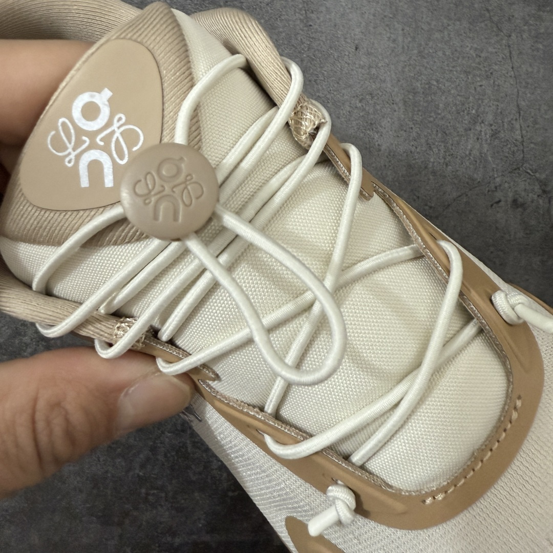 图片[6]-【莞产顶级】LOEWE罗意威 x ON昂跑 联名款 Cloudsolo系列 •原鞋一致橡胶底 原版高弹MD 加爆米花料 •正确后跟小蛮腰 •Logo立体有光泽度 •正确鞋头饱满立体 •鞋舌TPU立体高频 •正确鞋面网布多层厚实材料 •后跟织带高频立体 织带上浆加硬 •正确鞋带头滴胶柔软 •正确鞋垫前薄后厚有弹性（欧奈斯材料，非普通海玻璃） 尺码：36 36.5 37 37.5 38 38.5 39 40 40.5 41 42 42.5 43 44 44.5 45 46（真半码）-选品中心