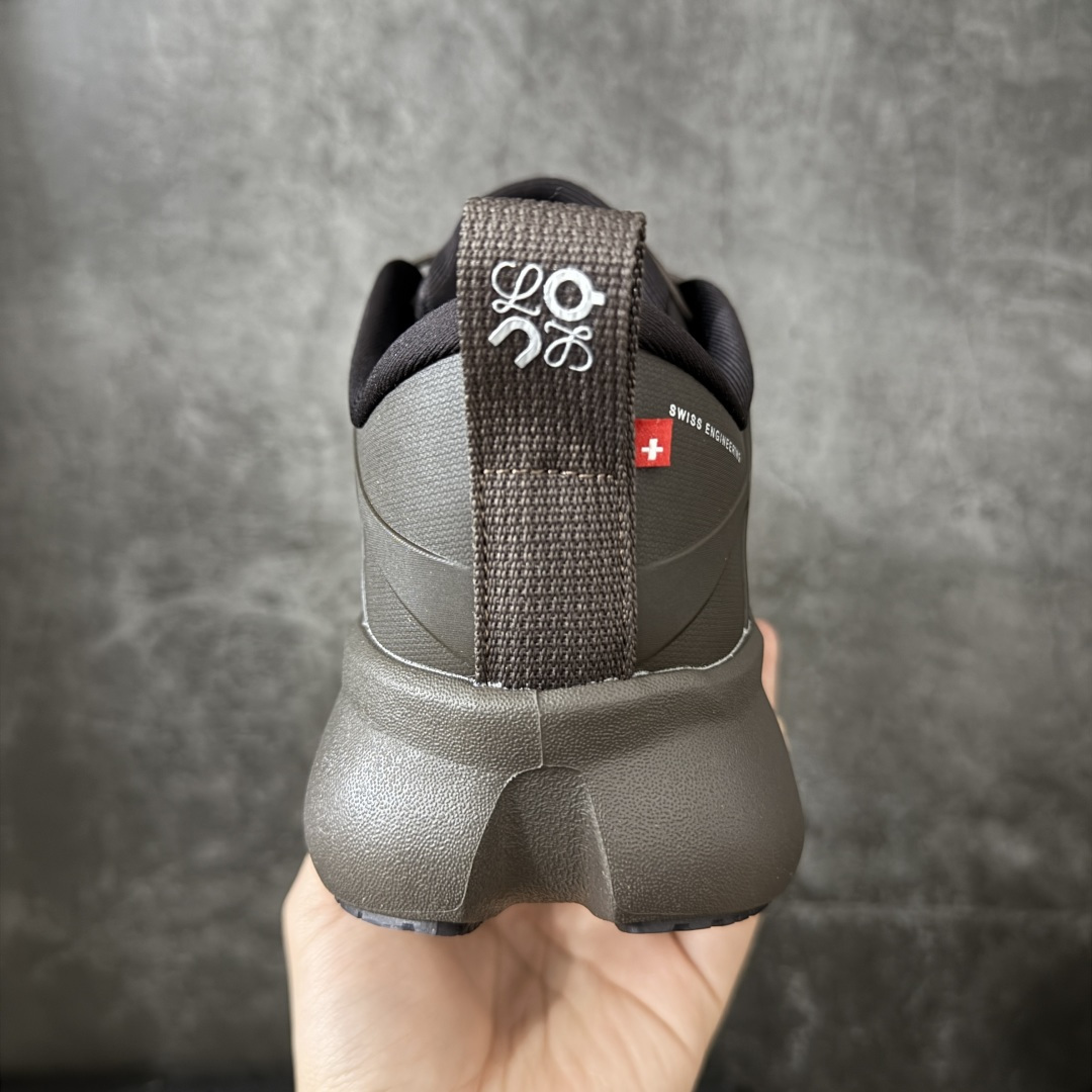 图片[4]-【莞产顶级】LOEWE罗意威 x ON昂跑 联名款 Cloudsolo系列 •原鞋一致橡胶底 原版高弹MD 加爆米花料 •正确后跟小蛮腰 •Logo立体有光泽度 •正确鞋头饱满立体 •鞋舌TPU立体高频 •正确鞋面网布多层厚实材料 •后跟织带高频立体 织带上浆加硬 •正确鞋带头滴胶柔软 •正确鞋垫前薄后厚有弹性（欧奈斯材料，非普通海玻璃） 尺码：36 36.5 37 37.5 38 38.5 39 40 40.5 41 42 42.5 43 44 44.5 45 46（真半码）-选品中心