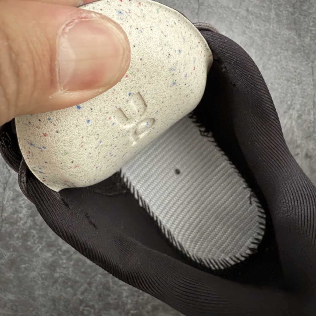 图片[9]-【莞产顶级】LOEWE罗意威 x ON昂跑 联名款 Cloudsolo系列 •原鞋一致橡胶底 原版高弹MD 加爆米花料 •正确后跟小蛮腰 •Logo立体有光泽度 •正确鞋头饱满立体 •鞋舌TPU立体高频 •正确鞋面网布多层厚实材料 •后跟织带高频立体 织带上浆加硬 •正确鞋带头滴胶柔软 •正确鞋垫前薄后厚有弹性（欧奈斯材料，非普通海玻璃） 尺码：36 36.5 37 37.5 38 38.5 39 40 40.5 41 42 42.5 43 44 44.5 45 46（真半码）-选品中心