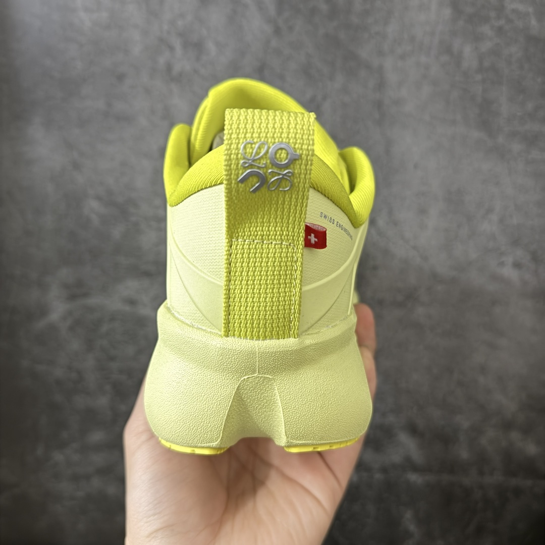 图片[4]-【莞产顶级】LOEWE罗意威 x ON昂跑 联名款 Cloudsolo系列 •原鞋一致橡胶底 原版高弹MD 加爆米花料 •正确后跟小蛮腰 •Logo立体有光泽度 •正确鞋头饱满立体 •鞋舌TPU立体高频 •正确鞋面网布多层厚实材料 •后跟织带高频立体 织带上浆加硬 •正确鞋带头滴胶柔软 •正确鞋垫前薄后厚有弹性（欧奈斯材料，非普通海玻璃） 尺码：36 36.5 37 37.5 38 38.5 39 40 40.5 41 42 42.5 43 44 44.5 45 46（真半码）-选品中心