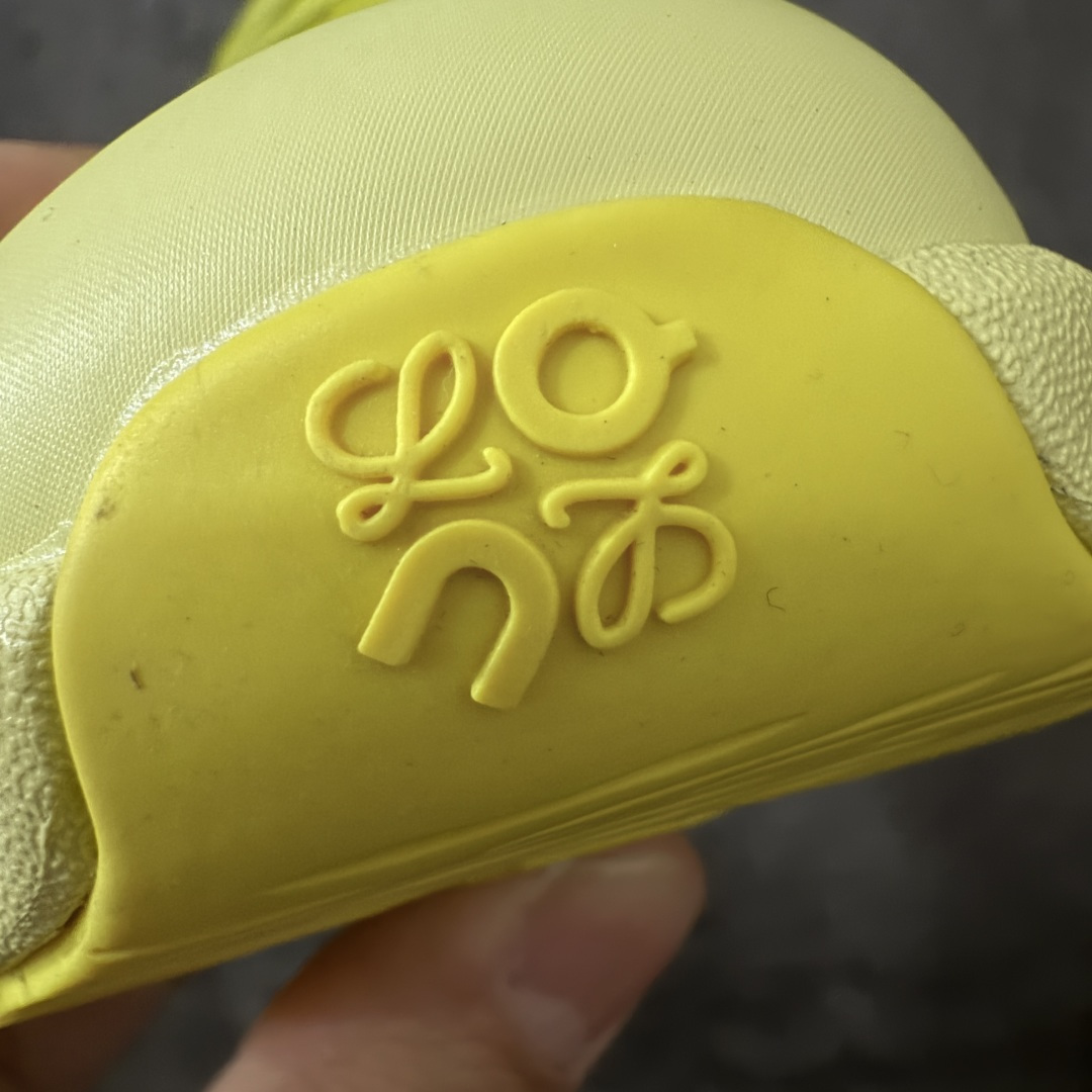 图片[10]-【莞产顶级】LOEWE罗意威 x ON昂跑 联名款 Cloudsolo系列 •原鞋一致橡胶底 原版高弹MD 加爆米花料 •正确后跟小蛮腰 •Logo立体有光泽度 •正确鞋头饱满立体 •鞋舌TPU立体高频 •正确鞋面网布多层厚实材料 •后跟织带高频立体 织带上浆加硬 •正确鞋带头滴胶柔软 •正确鞋垫前薄后厚有弹性（欧奈斯材料，非普通海玻璃） 尺码：36 36.5 37 37.5 38 38.5 39 40 40.5 41 42 42.5 43 44 44.5 45 46（真半码）-选品中心