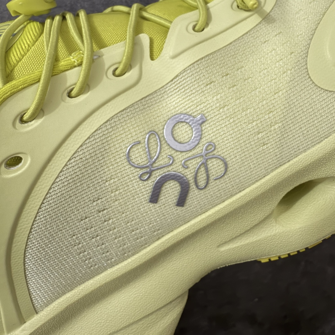 图片[4]-【莞产顶级】LOEWE罗意威 x ON昂跑 联名款 Cloudsolo系列 •原鞋一致橡胶底 原版高弹MD 加爆米花料 •正确后跟小蛮腰 •Logo立体有光泽度 •正确鞋头饱满立体 •鞋舌TPU立体高频 •正确鞋面网布多层厚实材料 •后跟织带高频立体 织带上浆加硬 •正确鞋带头滴胶柔软 •正确鞋垫前薄后厚有弹性（欧奈斯材料，非普通海玻璃） 尺码：36 36.5 37 37.5 38 38.5 39 40 40.5 41 42 42.5 43 44 44.5 45 46（真半码）-选品中心