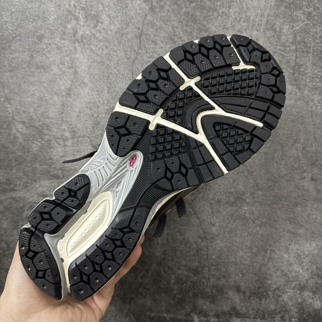 图片[9]-【纯原版】NB新百伦New Balance NB1906 U19066U8系列复古老爹风休闲运动慢跑鞋 采用轻质牛剖革拼接透气网眼衬垫织物鞋面材质#T-Beam大底提供足步弓支撑，保持步态稳定#后跟搭载外露缓震胶 鞋身整体以各种深浅不一的灰色覆盖，鞋头以淡蓝色调装饰，网眼衬垫通过不规律的色块实现做旧的美感，泛黄的鞋底更是进一步增添了复古气息。 尺码：36 37 37.5 38 38.5 39.5 40 40.5 41.5 42 42.5 43 44 45 46.5-选品中心