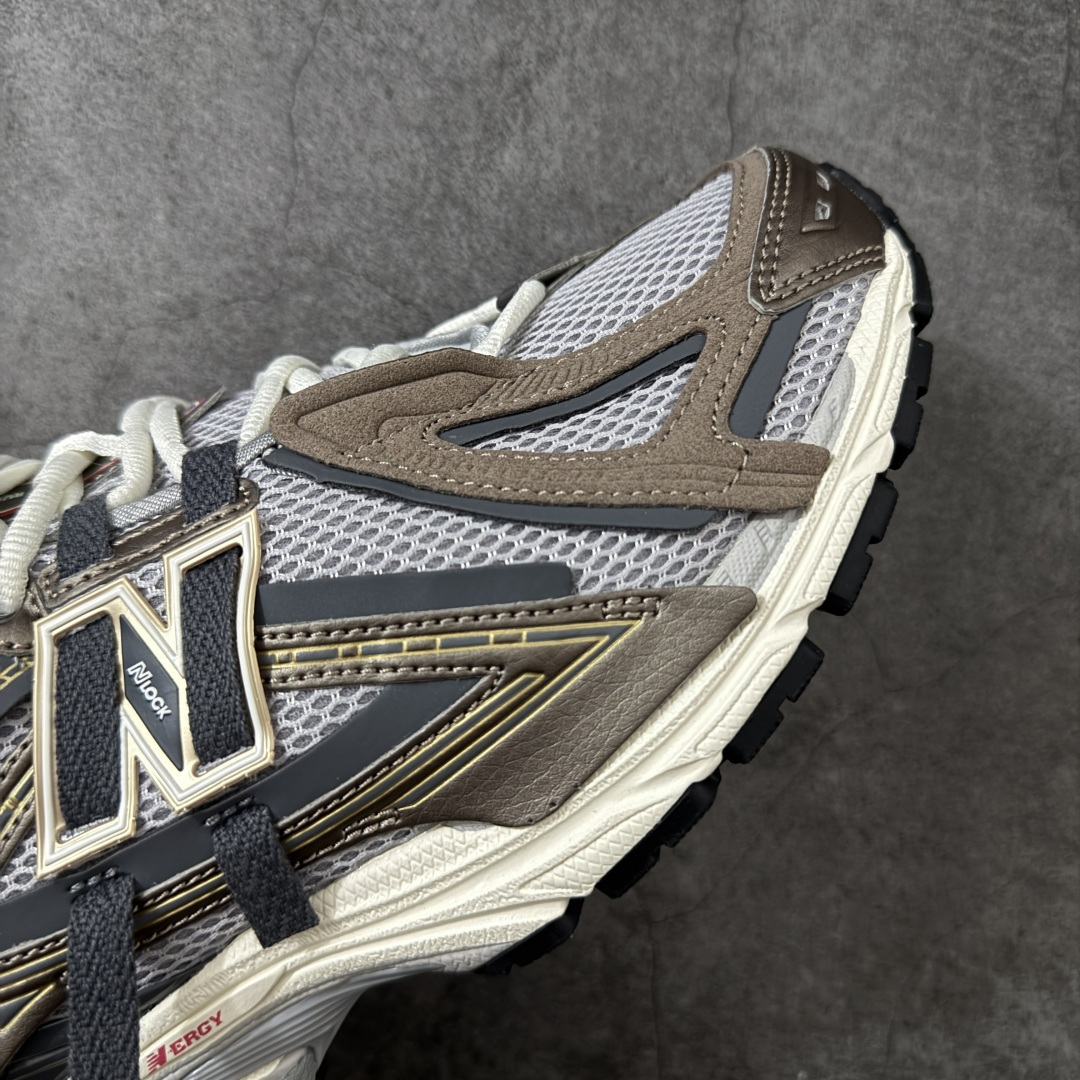 图片[6]-【纯原版】NB新百伦New Balance NB1906 U19066U8系列复古老爹风休闲运动慢跑鞋 采用轻质牛剖革拼接透气网眼衬垫织物鞋面材质#T-Beam大底提供足步弓支撑，保持步态稳定#后跟搭载外露缓震胶 鞋身整体以各种深浅不一的灰色覆盖，鞋头以淡蓝色调装饰，网眼衬垫通过不规律的色块实现做旧的美感，泛黄的鞋底更是进一步增添了复古气息。 尺码：36 37 37.5 38 38.5 39.5 40 40.5 41.5 42 42.5 43 44 45 46.5-选品中心