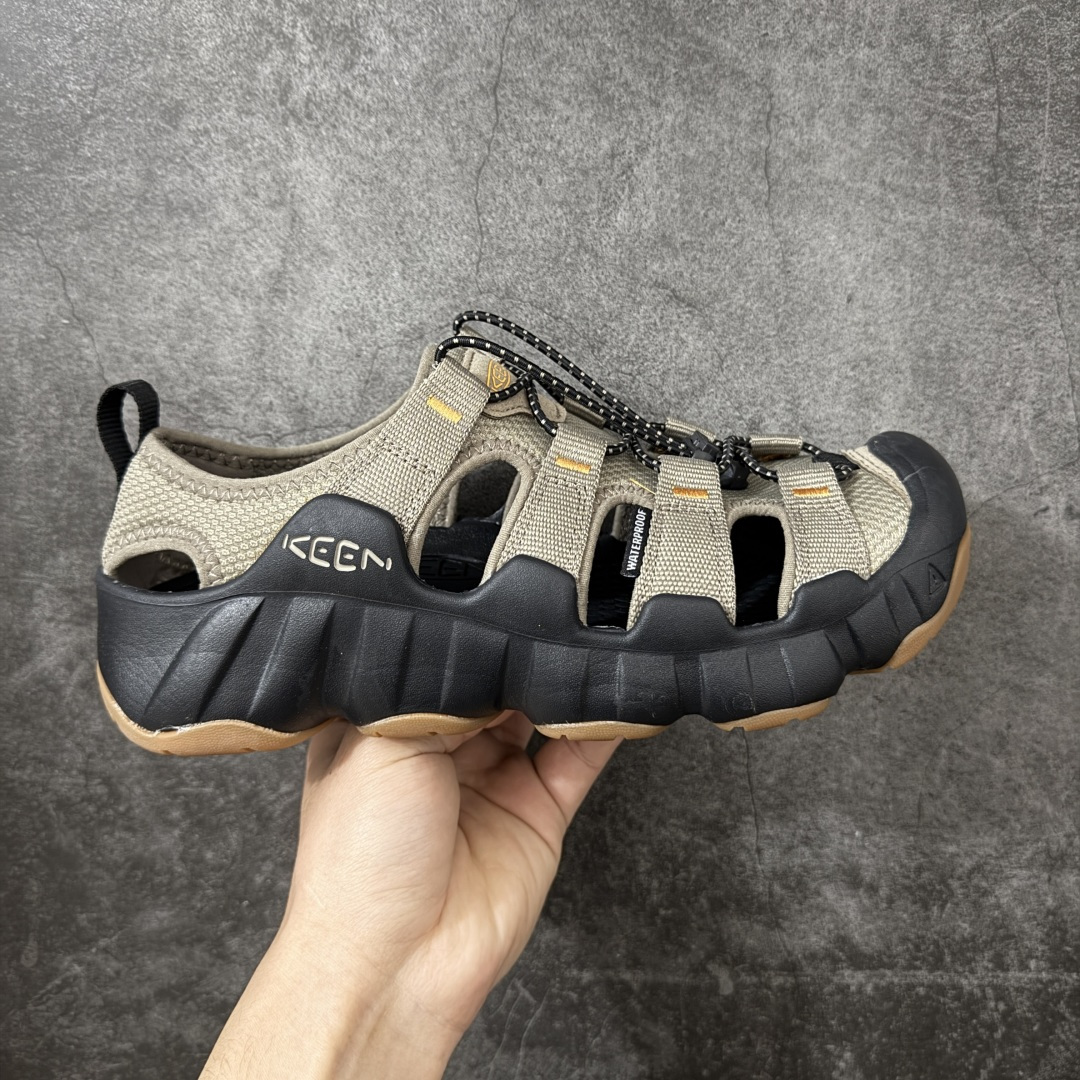 【纯原版】KEEN Hyperport H2 科恩防滑耐磨低帮户外功能鞋溯溪鞋凉鞋 KEEN诞生于2003年的美国人气户外品牌，以一双“保护脚趾”且能涉足水域的户外凉鞋NEWPORT诞生为契机，开启原创制鞋之路。KEEN相信，天空之下即是户外，因为户外不一定是极具挑战性的独自冒险，也可以是与朋友、家人和宠物一同分享外面的世界。同时，KEEN从诞生之初便始终贯彻环保制鞋的理念，不断创造出优秀的原创奇履。脚踏实地，致力向善。我们想和世界产生更多交集为世界减少更多负担，和你趣户外、趣做自己、趣环保让地球和生活都变得更美好 尺码：35 36 36.5 37.5 38 38.5 39 40 40.5 41 42 42.5 43 44 44.5 45-选品中心