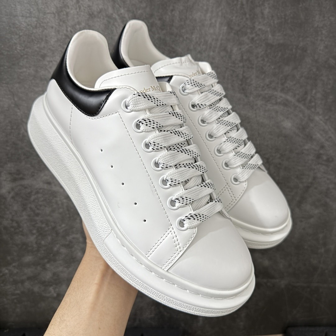 图片[16]-【HT纯原礼盒版】Alexander McQueen/亚历山大麦昆松糕鞋厚底增高小白鞋 全市场配色最齐(100+配色) 性价比最高 同价位品质无敌 进口丝绸亚光原版正品 水染羊皮内里 羊皮垫脚 回弹度到位 耐磨又舒适 鞋底厚4.5cm 全套原版包装 配件齐全 官方一致 凹凸定制正品原盒包装 右脚鞋舌嵌入防伪芯片装置 外盒鞋标官方二维码扫码+防伪芯片 尺码：35-45-选品中心