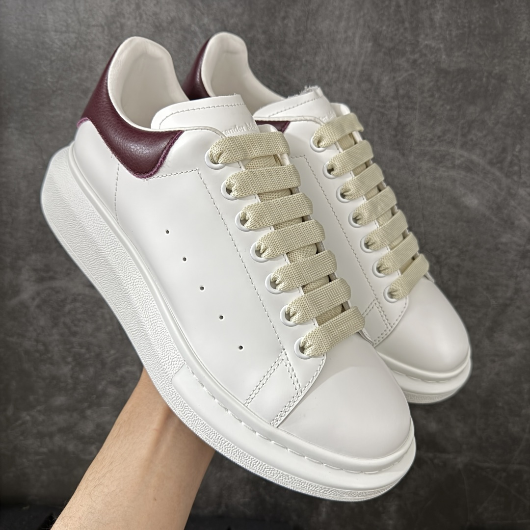 图片[15]-【HT纯原礼盒版】Alexander McQueen/亚历山大麦昆松糕鞋厚底增高小白鞋 全市场配色最齐(100+配色) 性价比最高 同价位品质无敌 进口丝绸亚光原版正品 水染羊皮内里 羊皮垫脚 回弹度到位 耐磨又舒适 鞋底厚4.5cm 全套原版包装 配件齐全 官方一致 凹凸定制正品原盒包装 右脚鞋舌嵌入防伪芯片装置 外盒鞋标官方二维码扫码+防伪芯片 尺码：35-45-选品中心
