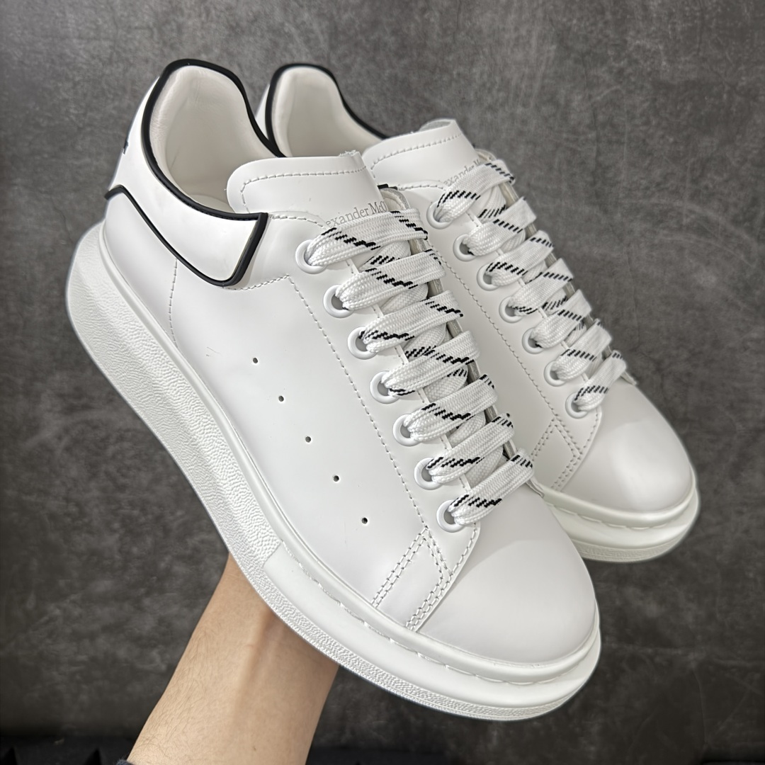 图片[3]-【HT纯原礼盒版】Alexander McQueen/亚历山大麦昆松糕鞋厚底增高小白鞋 全市场配色最齐(100+配色) 性价比最高 同价位品质无敌 进口丝绸亚光原版正品 水染羊皮内里 羊皮垫脚 回弹度到位 耐磨又舒适 鞋底厚4.5cm 全套原版包装 配件齐全 官方一致 凹凸定制正品原盒包装 右脚鞋舌嵌入防伪芯片装置 外盒鞋标官方二维码扫码+防伪芯片 尺码：35-45-选品中心