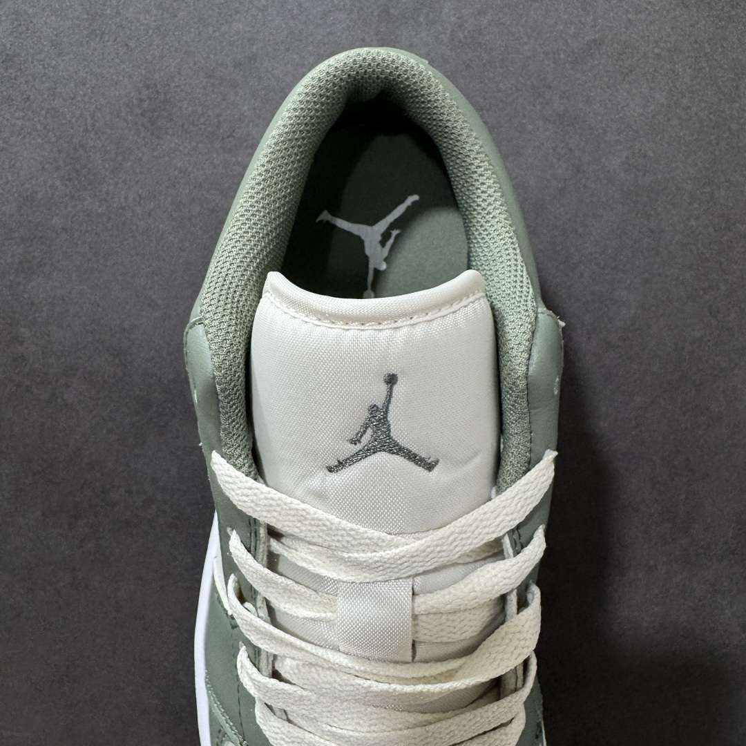 图片[6]-【H11纯原】Nike Air Jordan 1 Low SE AJ1 乔一 舒适贴合 防滑耐磨 低帮 复古篮球鞋 货号：553558-300 尺码：35.5 36 36.5 37.5 38 38.5 39 40 40.5 41 42 42.5 43 44 45 46 47.5 48.5 #H11顶级纯原 纯原外贸平台特供订单 #全套原纸板楦头开发 #原厂特供材料配套加持 #确保原汁原味 完美呈现版型 #原档数据独家私模大底 #男女鞋同步官方开发至48.5 #原装进口轻量化鞋垫 #进口港宝加持 后跟自然饱满 还原公司包裹性 #鞋面采用原装数据贴合技术 #全方位贴合包裹脚型 #鞋跟部鞋底牵引设计 #提供强大的抓地性能 #更适应不同实战场地路面-选品中心