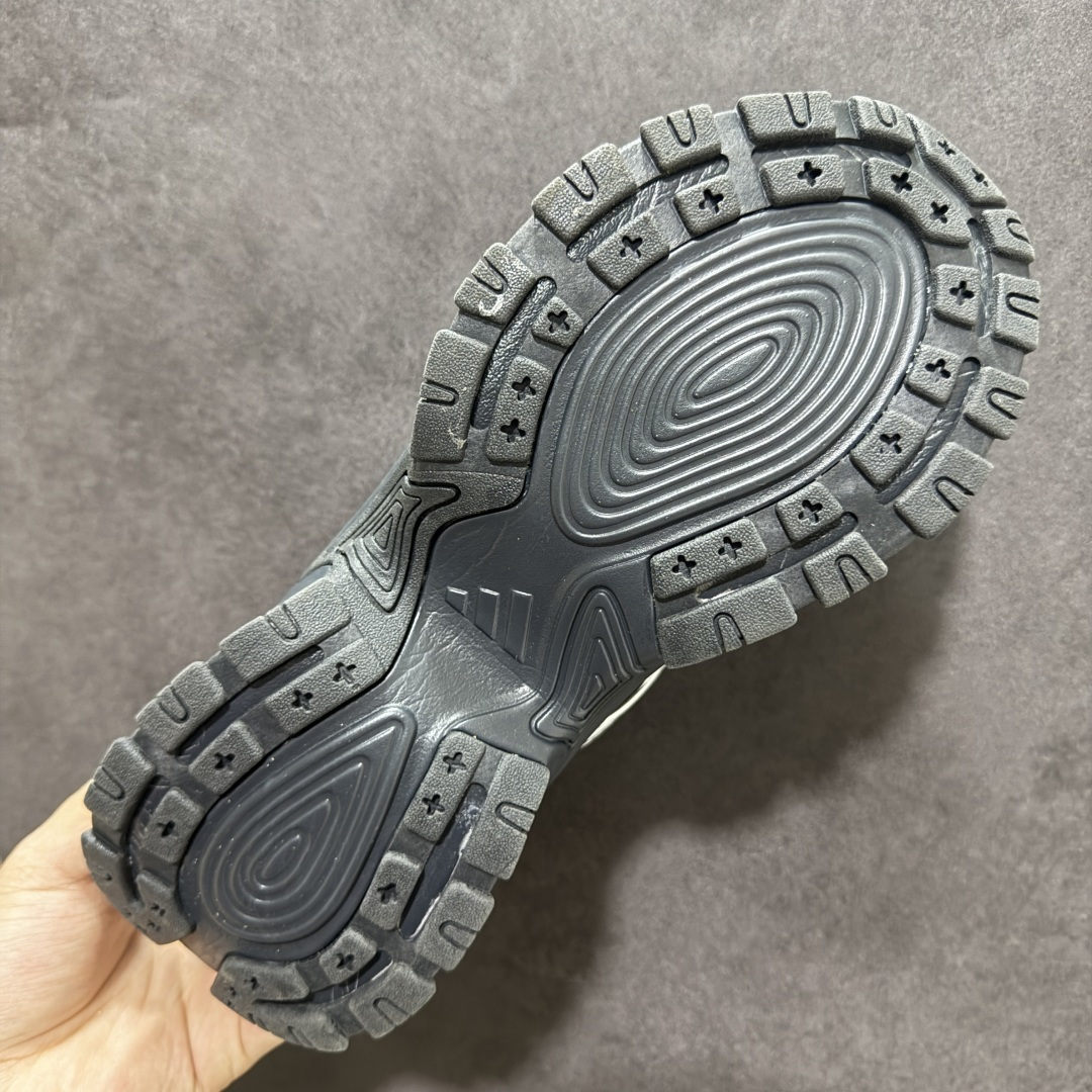 图片[9]-【公司级】adidas SHADOW FEVER 复古跑鞋简约舒适防滑耐磨低帮 休闲跑步鞋 男女同款 货号：JR0040 复古老爹鞋板鞋 高品质原材料做工 细节到位 上脚增高3-5cm 潮流时尚 防滑耐磨 老爹鞋承载青春情怀的老爹鞋 经典三条杠装饰鞋侧 品牌辨识度清晰 尺码：36 36.5 37 38 38.5 39 40 40.5 41 42 42.5 43 44 45-选品中心