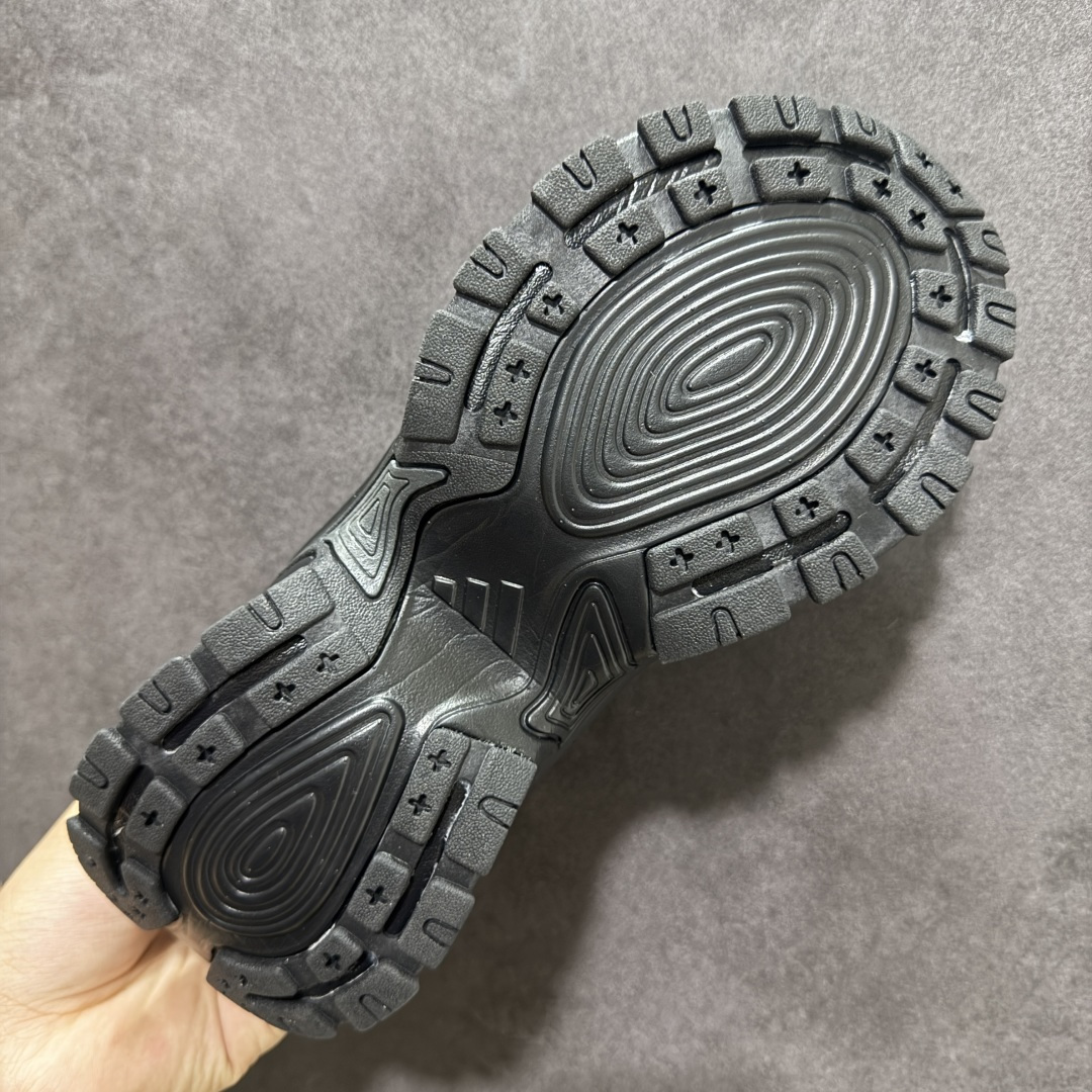 图片[9]-【公司级】adidas SHADOW FEVER 复古跑鞋简约舒适防滑耐磨低帮 休闲跑步鞋 男女同款 货号：JR8215 复古老爹鞋板鞋 高品质原材料做工 细节到位 上脚增高3-5cm 潮流时尚 防滑耐磨 老爹鞋承载青春情怀的老爹鞋 经典三条杠装饰鞋侧 品牌辨识度清晰 尺码：36 36.5 37 38 38.5 39 40 40.5 41 42 42.5 43 44 45-选品中心