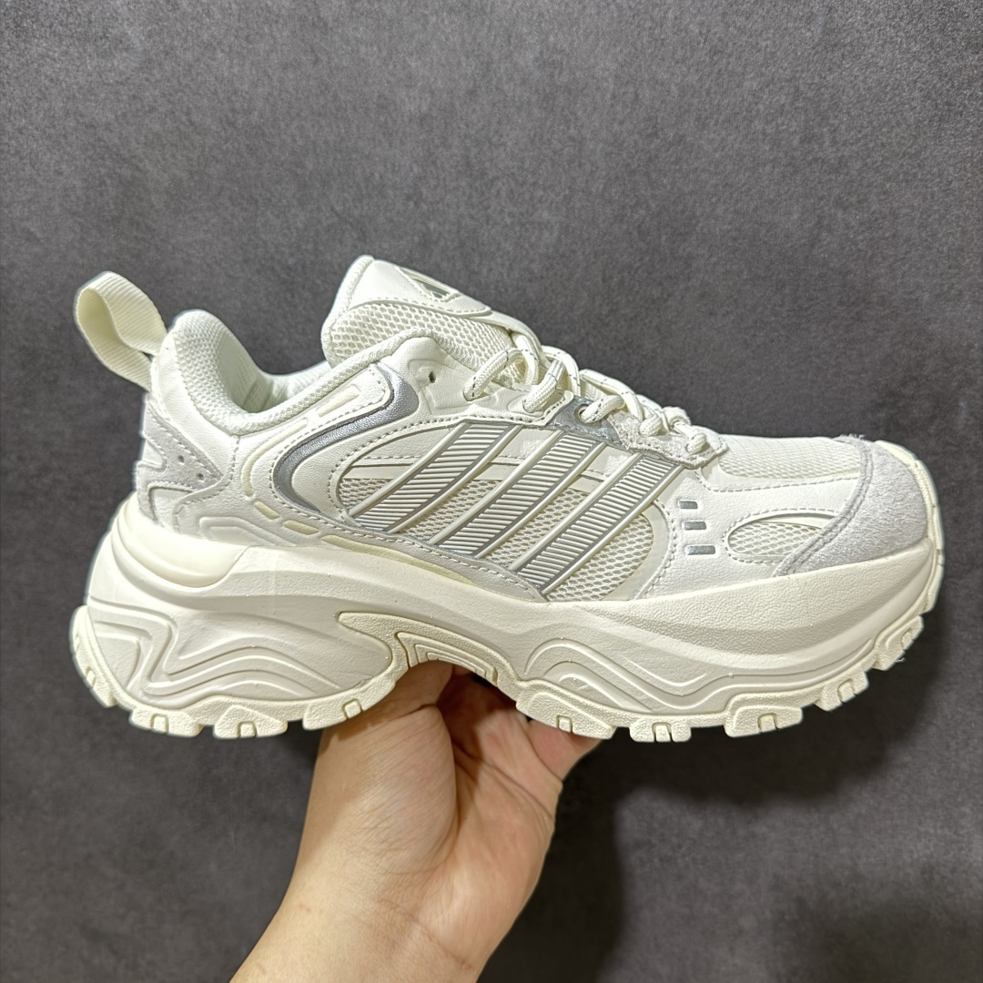 【公司级】adidas SHADOW FEVER 复古跑鞋简约舒适防滑耐磨低帮 休闲跑步鞋 男女同款 货号：JR0042 复古老爹鞋板鞋 高品质原材料做工 细节到位 上脚增高3-5cm 潮流时尚 防滑耐磨 老爹鞋承载青春情怀的老爹鞋 经典三条杠装饰鞋侧 品牌辨识度清晰 尺码：36 36.5 37 38 38.5 39 40 40.5 41 42 42.5 43 44 45-选品中心