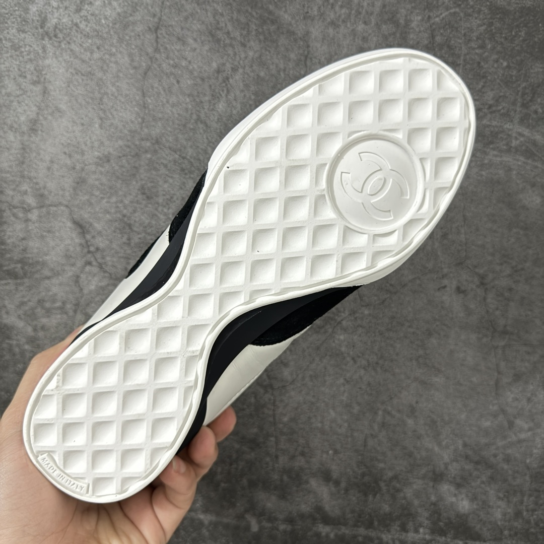 图片[9]-【莞产礼盒版】Chanel 香奈儿 26S新款棒球鞋 莞产顶级纯原 官方最新花纹礼盒顶级包装官方同步 Chanel 香奈儿最新菱格小球鞋 四季百搭 coco女孩必入 隐藏款网球鞋 秀气高级好看 非常舒适！ 鞋面原版定制胎牛油皮 牛反绒 原版进口透气绒布 小羊皮内里 原版开模碎钉钉橡胶 原厂TPU组合大底 尺码35 36 37 38 39 40-选品中心