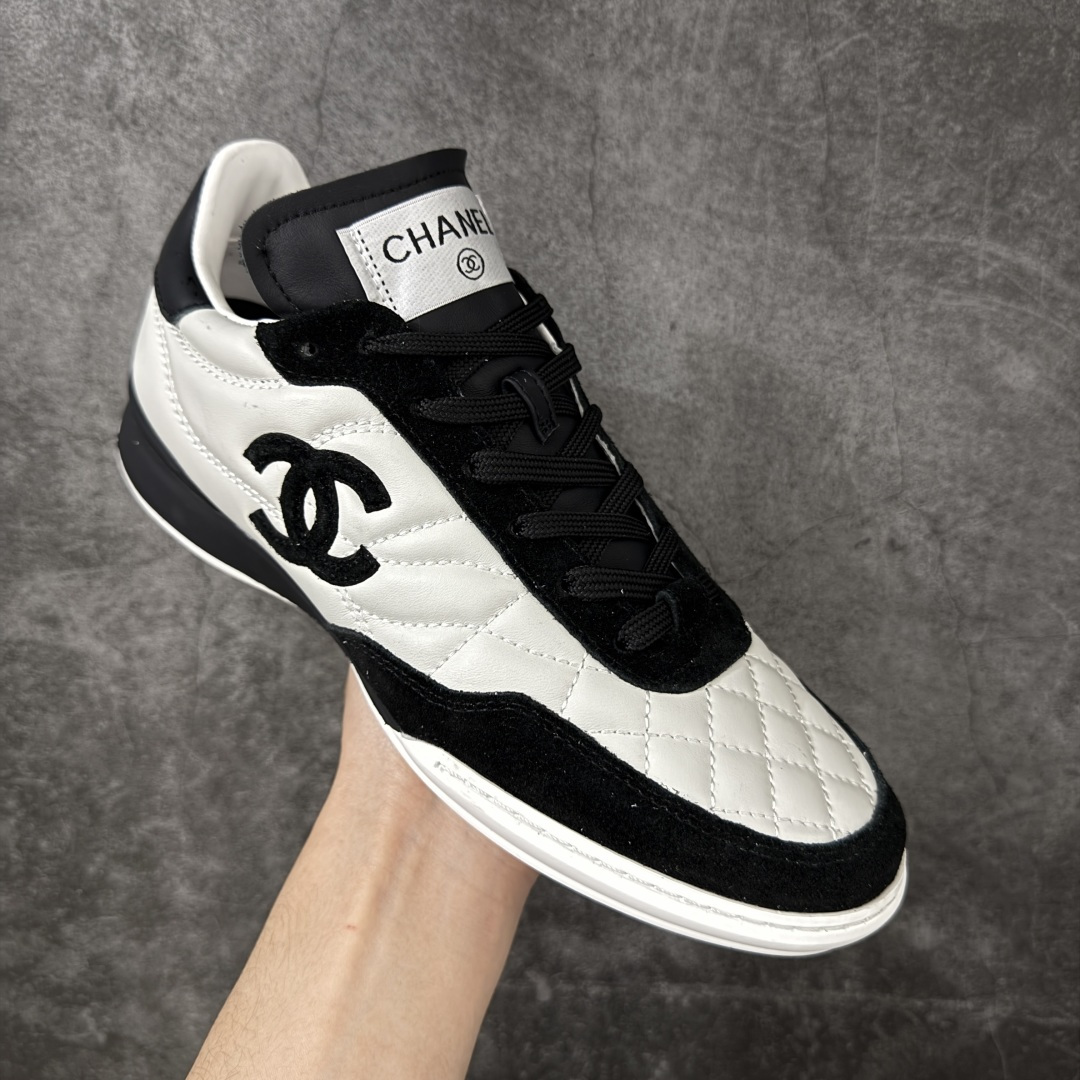 图片[3]-【莞产礼盒版】Chanel 香奈儿 26S新款棒球鞋 莞产顶级纯原 官方最新花纹礼盒顶级包装官方同步 Chanel 香奈儿最新菱格小球鞋 四季百搭 coco女孩必入 隐藏款网球鞋 秀气高级好看 非常舒适！ 鞋面原版定制胎牛油皮 牛反绒 原版进口透气绒布 小羊皮内里 原版开模碎钉钉橡胶 原厂TPU组合大底 尺码35 36 37 38 39 40-选品中心