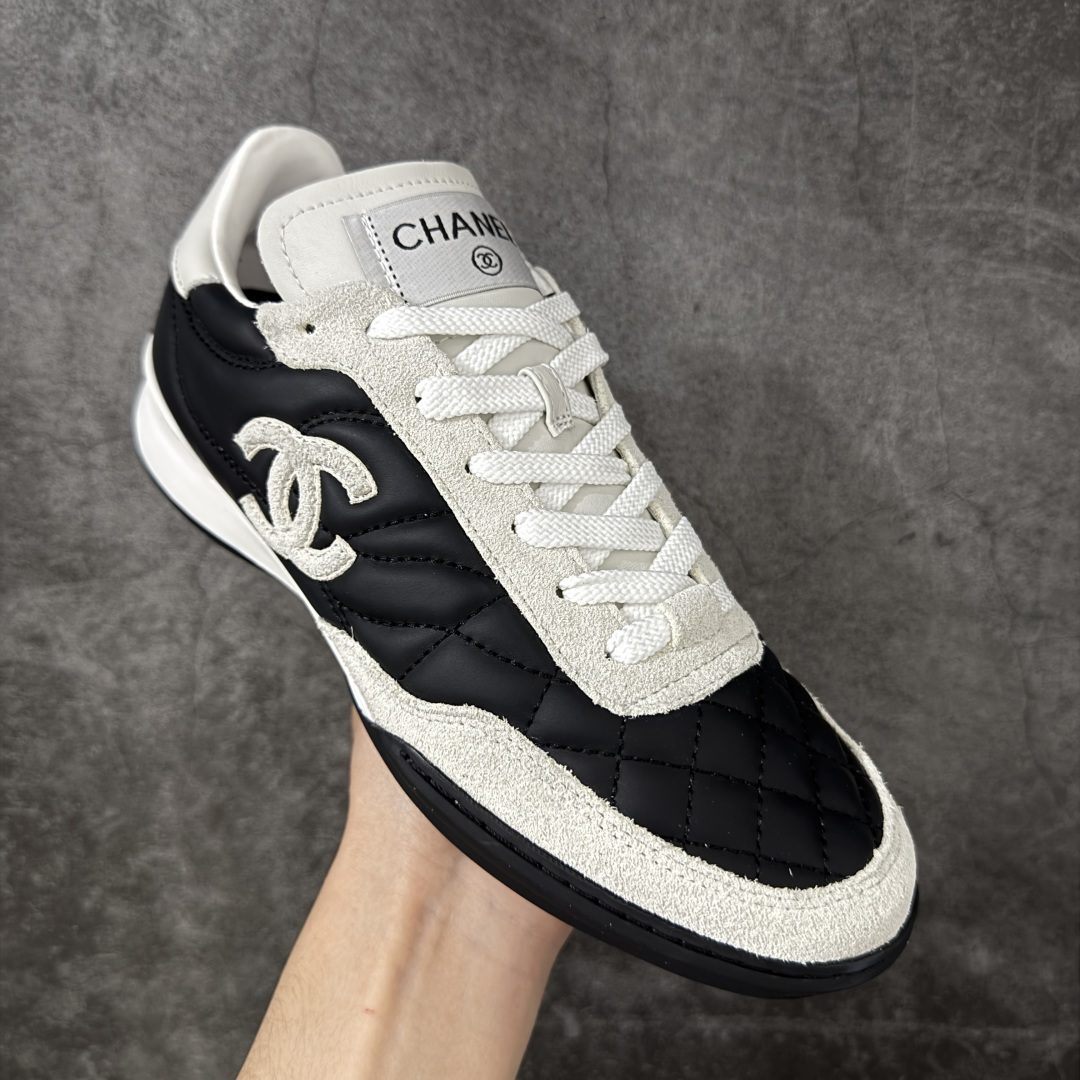 图片[3]-【莞产礼盒版】Chanel 香奈儿 26S新款棒球鞋 莞产顶级纯原 官方最新花纹礼盒顶级包装官方同步 Chanel 香奈儿最新菱格小球鞋 四季百搭 coco女孩必入 隐藏款网球鞋 秀气高级好看 非常舒适！ 鞋面原版定制胎牛油皮 牛反绒 原版进口透气绒布 小羊皮内里 原版开模碎钉钉橡胶 原厂TPU组合大底 尺码35 36 37 38 39 40-选品中心