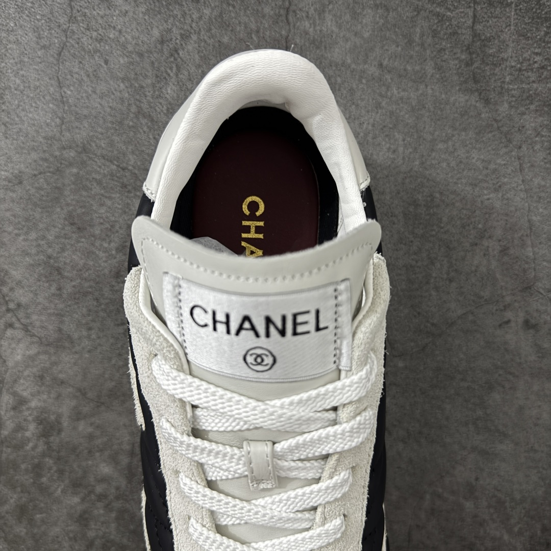 图片[8]-【莞产礼盒版】Chanel 香奈儿 26S新款棒球鞋 莞产顶级纯原 官方最新花纹礼盒顶级包装官方同步 Chanel 香奈儿最新菱格小球鞋 四季百搭 coco女孩必入 隐藏款网球鞋 秀气高级好看 非常舒适！ 鞋面原版定制胎牛油皮 牛反绒 原版进口透气绒布 小羊皮内里 原版开模碎钉钉橡胶 原厂TPU组合大底 尺码35 36 37 38 39 40-选品中心
