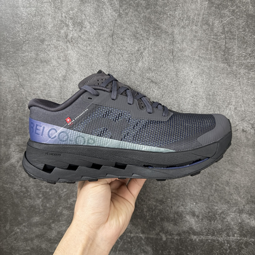 【T1版本】On Cloudultra 3昂跑 舒适百搭减震回弹 低帮跑步鞋 全新版本 重新定义昂跑标杆水准 ＃独家原厂档案开发私模大底【棱角分明】 ＃独家定制原厂面料 区别市场通货批次 此运动品牌 开创于2010年 缓震着陆、强效回弹、轻柔质感的设计构思始终是ON研制关键 与此同时基于“为全球提供革新性的跑步感受”信念 陆续推出了多款跑鞋及其以专业运动人体跑步工程学为设计关键的功能性跑步服饰设备 让跑者不费力气地畅快畅跑 尺码：36-45-选品中心