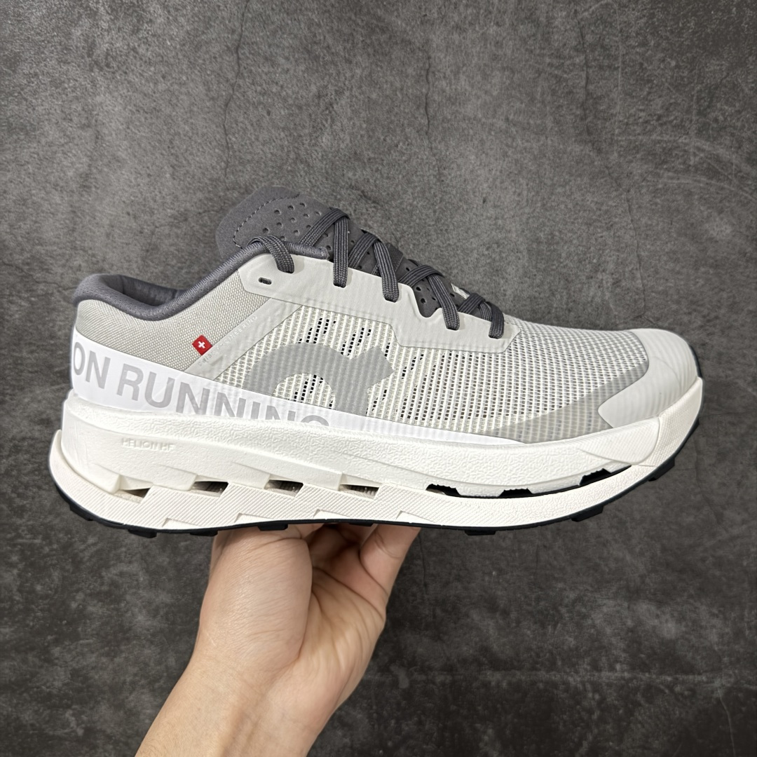 【T1版本】On Cloudultra 3昂跑 舒适百搭减震回弹 低帮跑步鞋 全新版本 重新定义昂跑标杆水准 ＃独家原厂档案开发私模大底【棱角分明】 ＃独家定制原厂面料 区别市场通货批次 此运动品牌 开创于2010年 缓震着陆、强效回弹、轻柔质感的设计构思始终是ON研制关键 与此同时基于“为全球提供革新性的跑步感受”信念 陆续推出了多款跑鞋及其以专业运动人体跑步工程学为设计关键的功能性跑步服饰设备 让跑者不费力气地畅快畅跑 尺码：36-45-选品中心