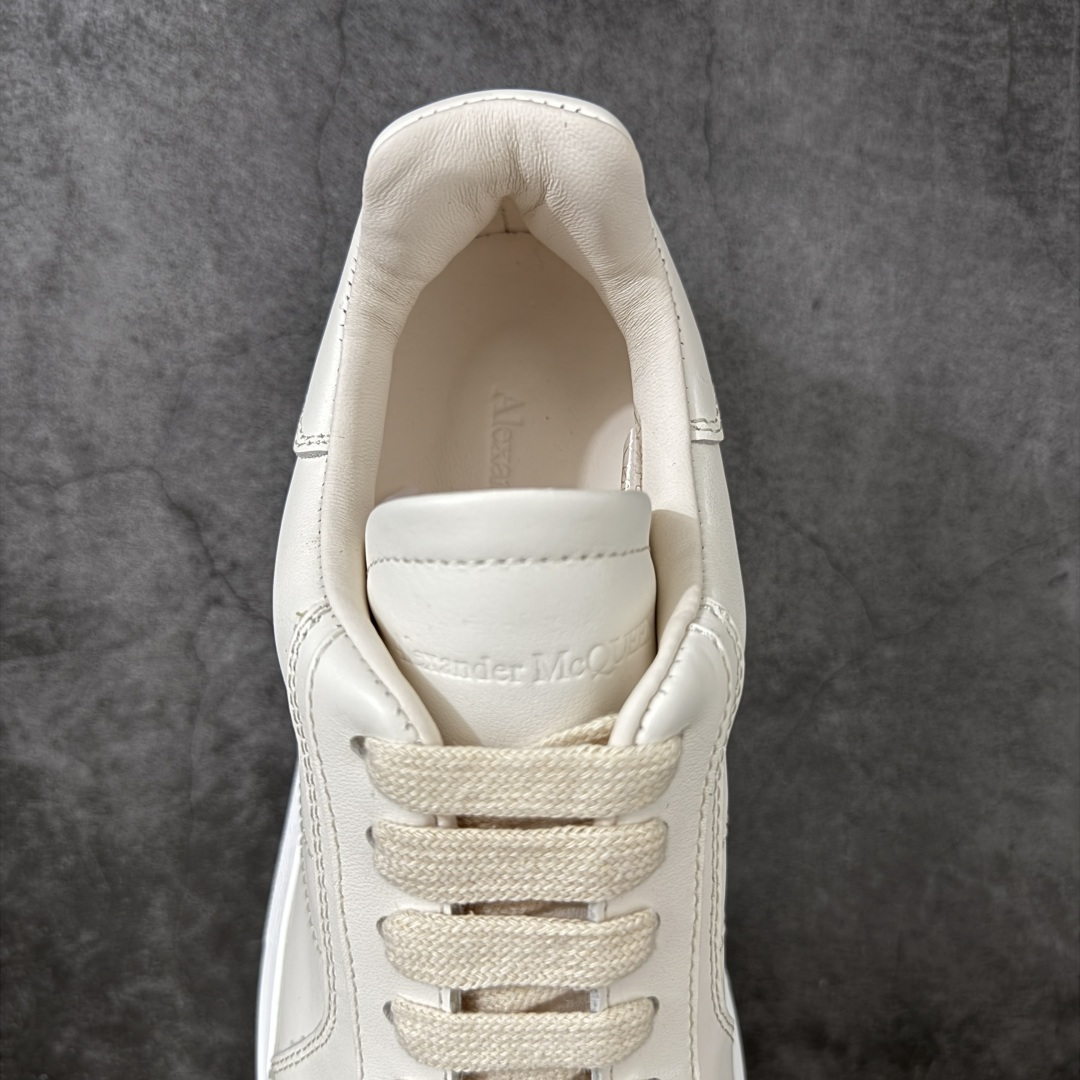 图片[8]-【HT纯原礼盒版】Alexander McQueen/亚历山大麦昆松糕鞋厚底增高小白鞋 米色 全市场配色最齐(100+配色) 性价比最高 同价位品质无敌 进口丝绸亚光原版正品 水染羊皮内里 羊皮垫脚 回弹度到位 耐磨又舒适 鞋底厚4.5cm 全套原版包装 配件齐全 官方一致 凹凸定制正品原盒包装 右脚鞋舌嵌入防伪芯片装置 外盒鞋标官方二维码扫码+防伪芯片 尺码：35-38-选品中心