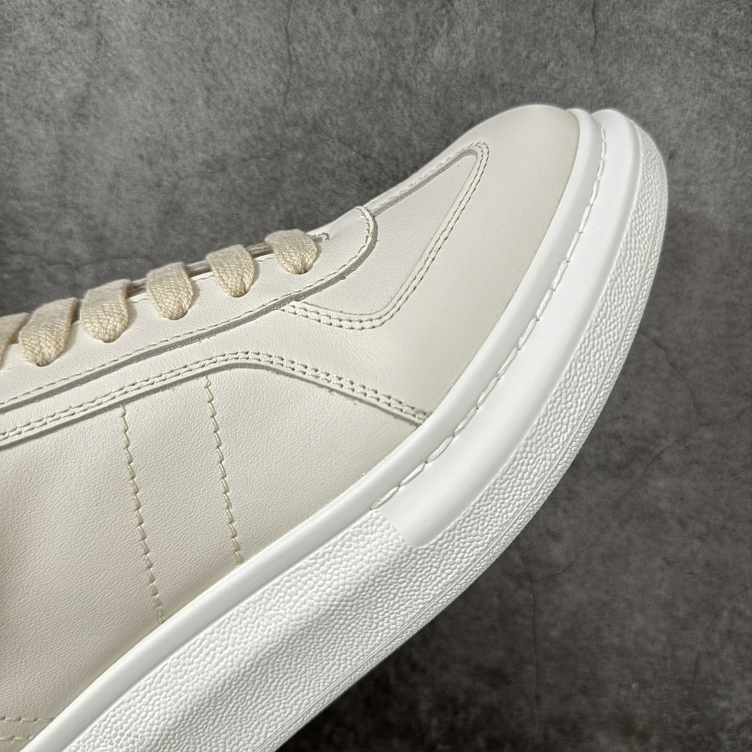 图片[6]-【HT纯原礼盒版】Alexander McQueen/亚历山大麦昆松糕鞋厚底增高小白鞋 米色 全市场配色最齐(100+配色) 性价比最高 同价位品质无敌 进口丝绸亚光原版正品 水染羊皮内里 羊皮垫脚 回弹度到位 耐磨又舒适 鞋底厚4.5cm 全套原版包装 配件齐全 官方一致 凹凸定制正品原盒包装 右脚鞋舌嵌入防伪芯片装置 外盒鞋标官方二维码扫码+防伪芯片 尺码：35-38-选品中心