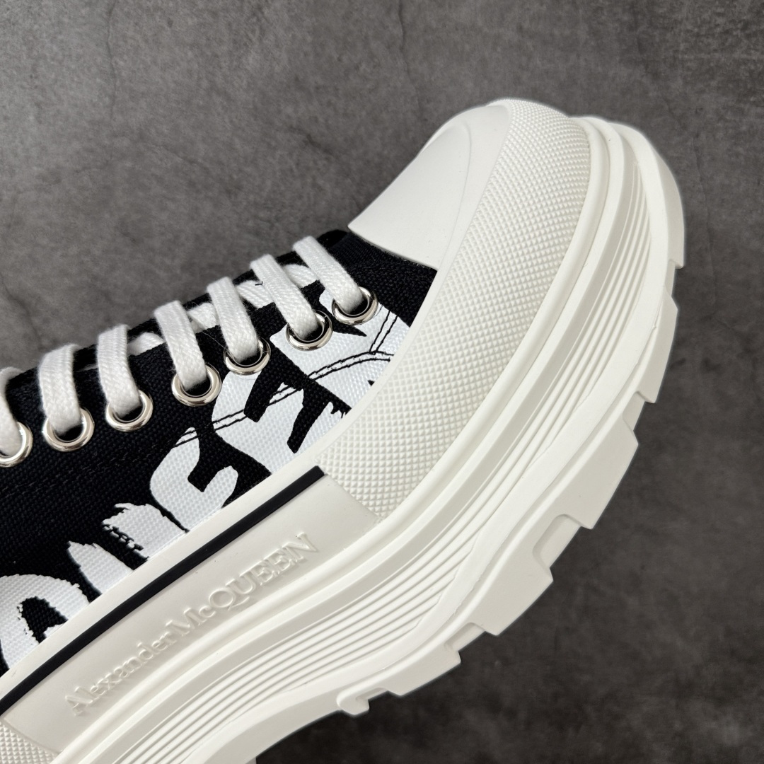 图片[6]-【HT纯原礼盒版】Alexander McQueen/亚历山大麦昆松糕鞋厚底增高小白鞋 帆布鞋 麦昆二代黑白色 全市场配色最齐(100+配色) 性价比最高 同价位品质无敌 进口丝绸亚光原版正品 水染羊皮内里 羊皮垫脚 回弹度到位 耐磨又舒适 鞋底厚4.5cm 全套原版包装 配件齐全 官方一致 凹凸定制正品原盒包装 右脚鞋舌嵌入防伪芯片装置 外盒鞋标官方二维码扫码+防伪芯片 尺码：35-45-选品中心