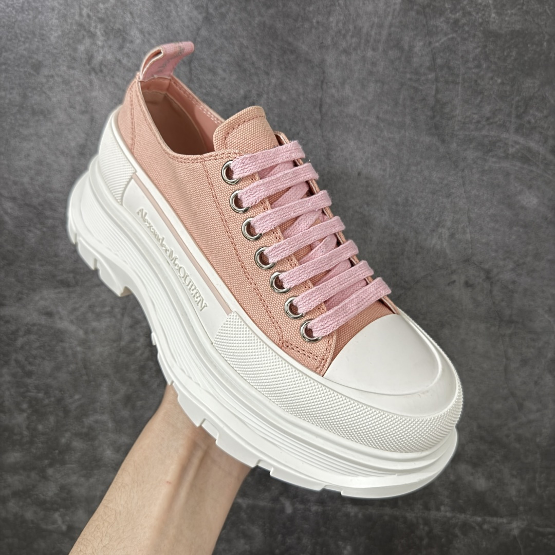 图片[3]-【HT纯原礼盒版】Alexander McQueen/亚历山大麦昆松糕鞋厚底增高小白鞋 帆布鞋 麦昆二代粉白色 全市场配色最齐(100+配色) 性价比最高 同价位品质无敌 进口丝绸亚光原版正品 水染羊皮内里 羊皮垫脚 回弹度到位 耐磨又舒适 鞋底厚4.5cm 全套原版包装 配件齐全 官方一致 凹凸定制正品原盒包装 右脚鞋舌嵌入防伪芯片装置 外盒鞋标官方二维码扫码+防伪芯片 尺码：35-40-选品中心