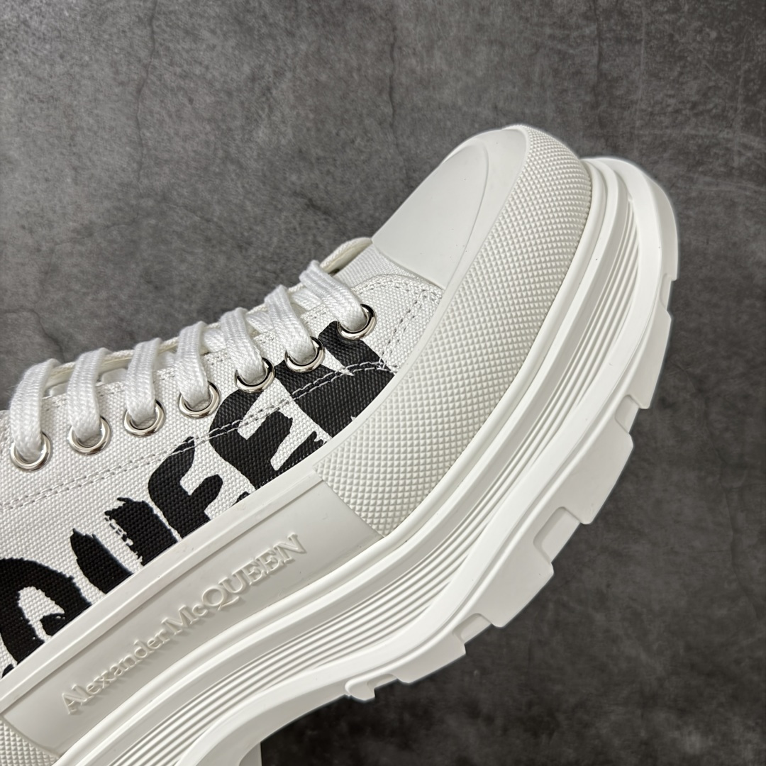图片[6]-【HT纯原礼盒版】Alexander McQueen/亚历山大麦昆松糕鞋厚底增高小白鞋 帆布鞋 麦昆二代白黑色 全市场配色最齐(100+配色) 性价比最高 同价位品质无敌 进口丝绸亚光原版正品 水染羊皮内里 羊皮垫脚 回弹度到位 耐磨又舒适 鞋底厚4.5cm 全套原版包装 配件齐全 官方一致 凹凸定制正品原盒包装 右脚鞋舌嵌入防伪芯片装置 外盒鞋标官方二维码扫码+防伪芯片 尺码：35-45-选品中心