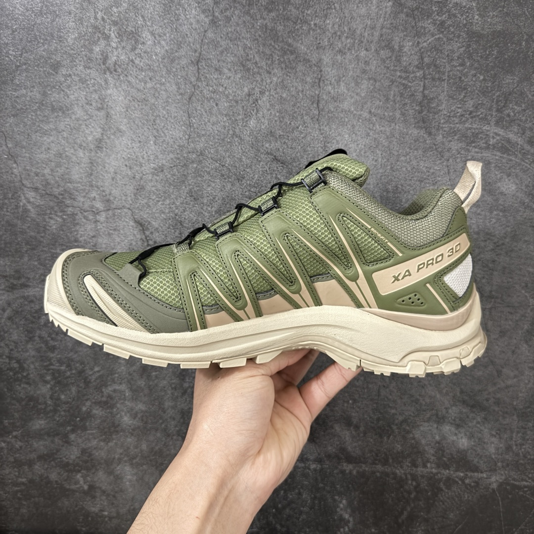 图片[2]-【纯原W1版】SALOMON XA Pro 3D 米绿475874 萨洛蒙潮流越野机能户外功能鞋 纯原外贸平台特供订单 耗时半年巨作 全套原纸板楦头开发 原厂特供网布配套加持 确保原汁原味 完美呈现版型 原档数据独家私模五层组合大底 男女鞋同步官方开发 原装Ortholite轻量化鞋垫 中底布带钢印编号 原厂TPU锁扣 进口港宝加持 后跟自然饱满 还原公司包裹性 鞋面采用SENSIFT贴合技术 全方位贴合包裹脚型 鞋跟部鞋底牵引设计 提供强大的抓地性能 更适应野外崎岖不平的道路 其3D ADVANCED CHASSIS底盘 材料轻量大化 钉齿设计更具稳定性 防护性 鞋底易磨损区运用CONTAGRIP高耐磨材料 应对城市硬质路面长距离跑考验 尺码：36 36.5 37.5 38 38.5 39 40 40.5 41 42 42.5 43 44 44.5 45-选品中心