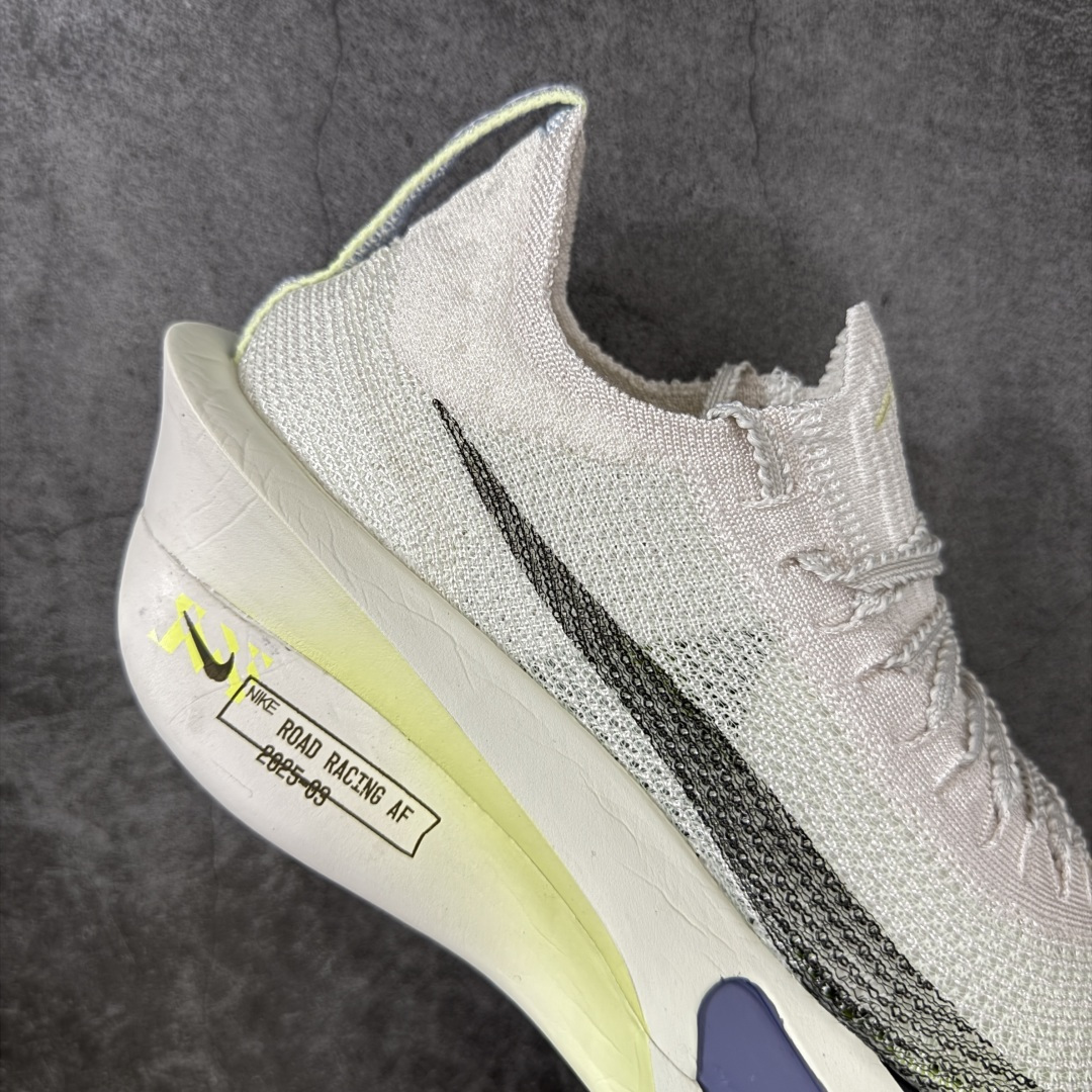 图片[7]-【碳科技纯原】Nk Zoom AlphaFly Next% 4 阿尔法飞行4代 2025年全新超级马拉松全掌碳板跑鞋 FD8311-002  市场顶级版本 跑鞋第一梯队 专业跑鞋‼️ 原标原盒 全掌真碳版 真Zoom X气垫 配件齐 有配正确配套防尘布袋 真材实料 假一赔十‼️ 正确大底刷漆（鞋底部分黑色刷漆有裂纹） 鞋款搭载两个Airzoom缓震配置，全掌型碳纤维板，缔造出色推进感；中底ZoomX 泡绵从后跟延伸至鞋头，超强回弹性 💪🏻 空气动力学造型则依然保留。前掌采用镂空设计，让鞋底的碳板配置得以可视化 造型更具未来感。   尺码：36 36.5 37.5 38 38.5 39 40 40.5 41 42 42.5 43 44 44.5 45-选品中心