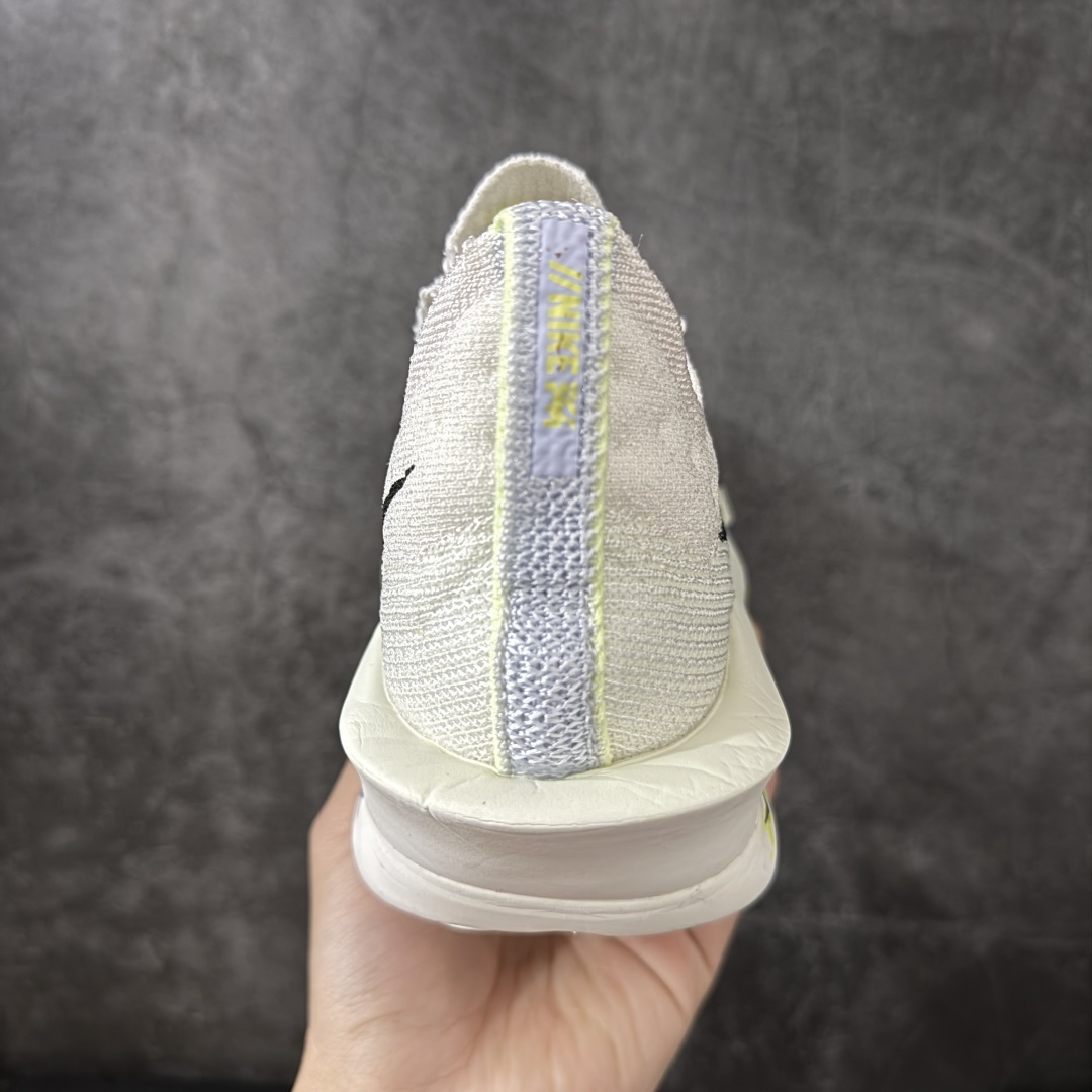 图片[4]-【碳科技纯原】Nk Zoom AlphaFly Next% 4 阿尔法飞行4代 2025年全新超级马拉松全掌碳板跑鞋 FD8311-002  市场顶级版本 跑鞋第一梯队 专业跑鞋‼️ 原标原盒 全掌真碳版 真Zoom X气垫 配件齐 有配正确配套防尘布袋 真材实料 假一赔十‼️ 正确大底刷漆（鞋底部分黑色刷漆有裂纹） 鞋款搭载两个Airzoom缓震配置，全掌型碳纤维板，缔造出色推进感；中底ZoomX 泡绵从后跟延伸至鞋头，超强回弹性 💪🏻 空气动力学造型则依然保留。前掌采用镂空设计，让鞋底的碳板配置得以可视化 造型更具未来感。   尺码：36 36.5 37.5 38 38.5 39 40 40.5 41 42 42.5 43 44 44.5 45-选品中心