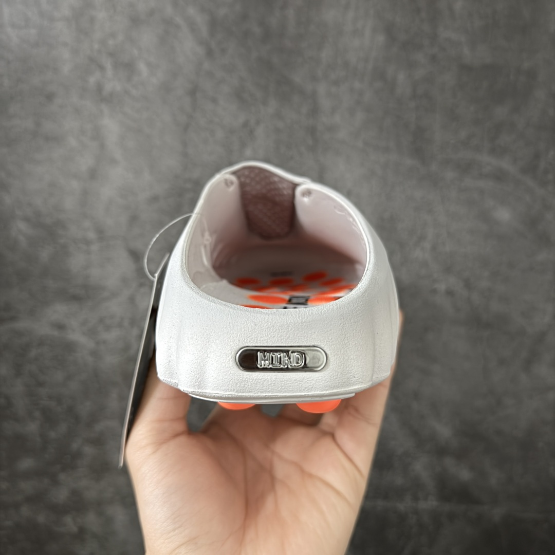 图片[4]-【GX纯原】NK Mind 001 黑科技足底按摩舒适贴合训练鞋 浅烟灰色 HQ4307-003 全新版本 顶级品质 正确细节 1：1标配组合底 MD软底 渐变雾面大底 超高清洁度 按摩功能效果同步原版 区别市场通货 Mind 001 从神经科学中汲取灵感，打造出一款不仅外观独特，更能为穿着者带来别样感知体验的球鞋，此次新作将继续延续此核心方向。历时十年打磨的 Mind 系列，承载着 Nike 对未来鞋款的愿景呈现。系列中的每双鞋，外底均由 22 个独立泡沫结节构成，旨在模拟赤足般的体验。这些结节N通过与足底感官感受器的相互作用，从而促进人体的自然步态。 尺码：36 37.5 38.5 40 41 42.5 44 45 46 47.5 和官网一样偏小一码-选品中心