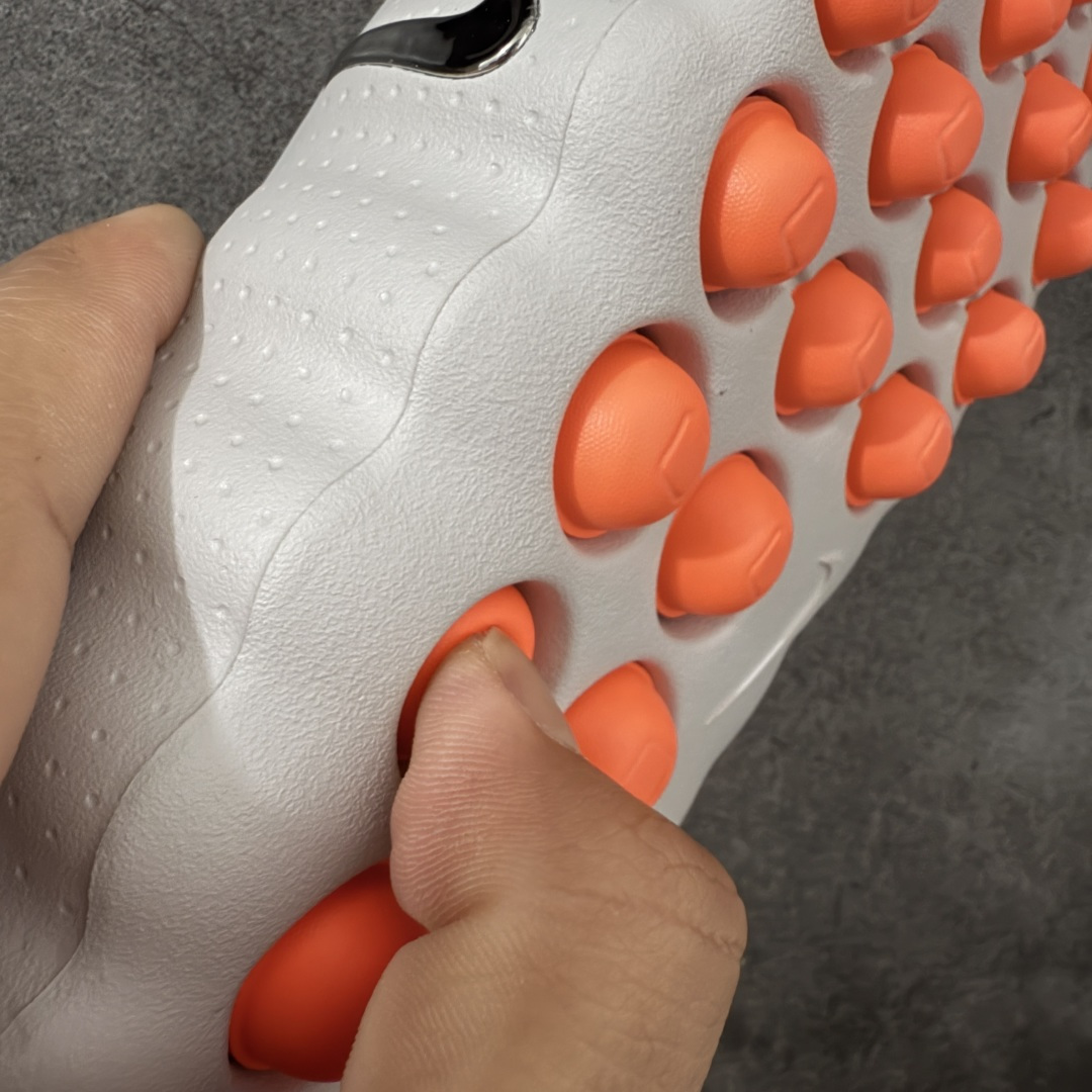 图片[8]-【GX纯原】NK Mind 001 黑科技足底按摩舒适贴合训练鞋 浅烟灰色 HQ4307-003 全新版本 顶级品质 正确细节 1：1标配组合底 MD软底 渐变雾面大底 超高清洁度 按摩功能效果同步原版 区别市场通货 Mind 001 从神经科学中汲取灵感，打造出一款不仅外观独特，更能为穿着者带来别样感知体验的球鞋，此次新作将继续延续此核心方向。历时十年打磨的 Mind 系列，承载着 Nike 对未来鞋款的愿景呈现。系列中的每双鞋，外底均由 22 个独立泡沫结节构成，旨在模拟赤足般的体验。这些结节N通过与足底感官感受器的相互作用，从而促进人体的自然步态。 尺码：36 37.5 38.5 40 41 42.5 44 45 46 47.5 和官网一样偏小一码-选品中心